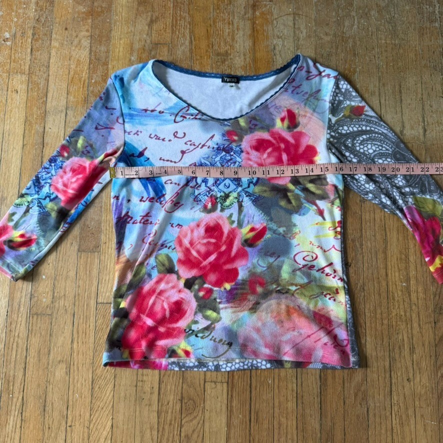 Y2k Yukiko Multicoloured floral print graphic top with 3/4 sleeves sz. m fairy