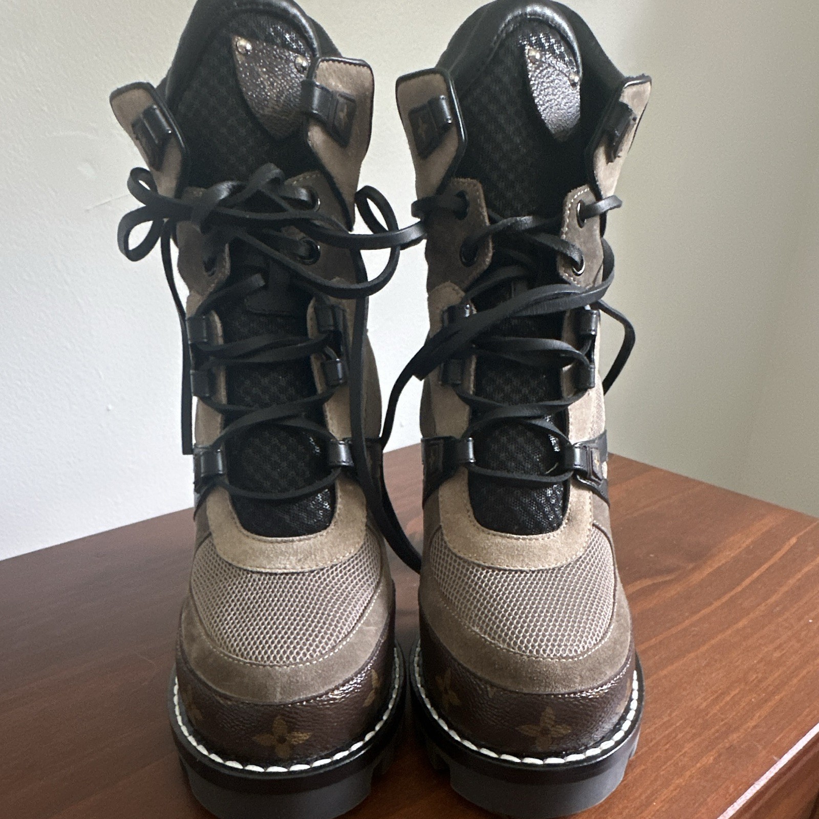 Louis Vuitton Star Trail Boot – Size 39