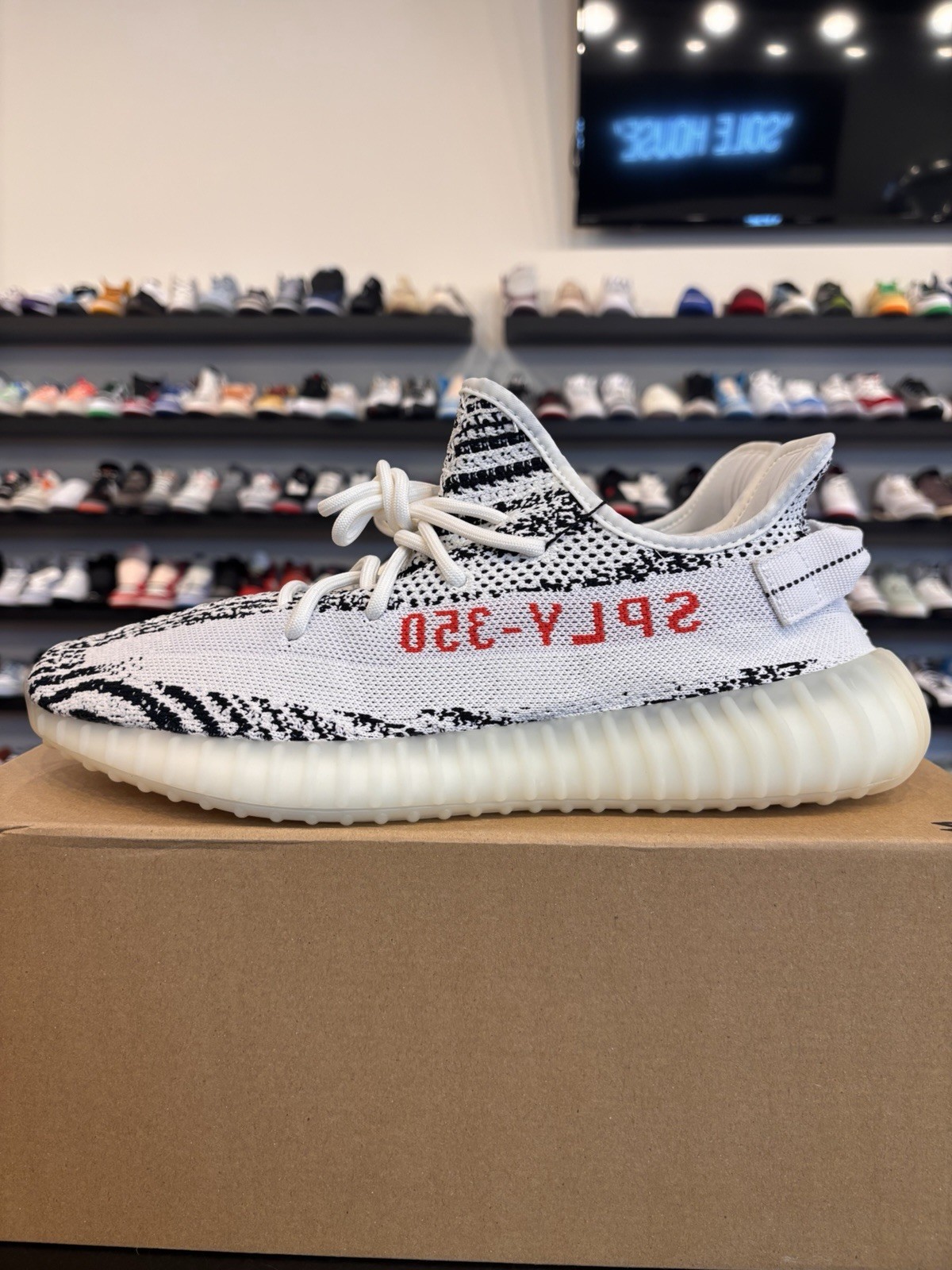 Adidas Yeezy Boost 350 V2 Zebra Size 12 Brand New CP9654 White Black Red