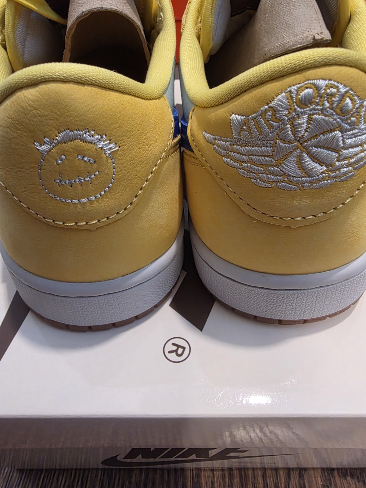 Travis Scott Women Air Jordan 1 Low SP Canary Size 9