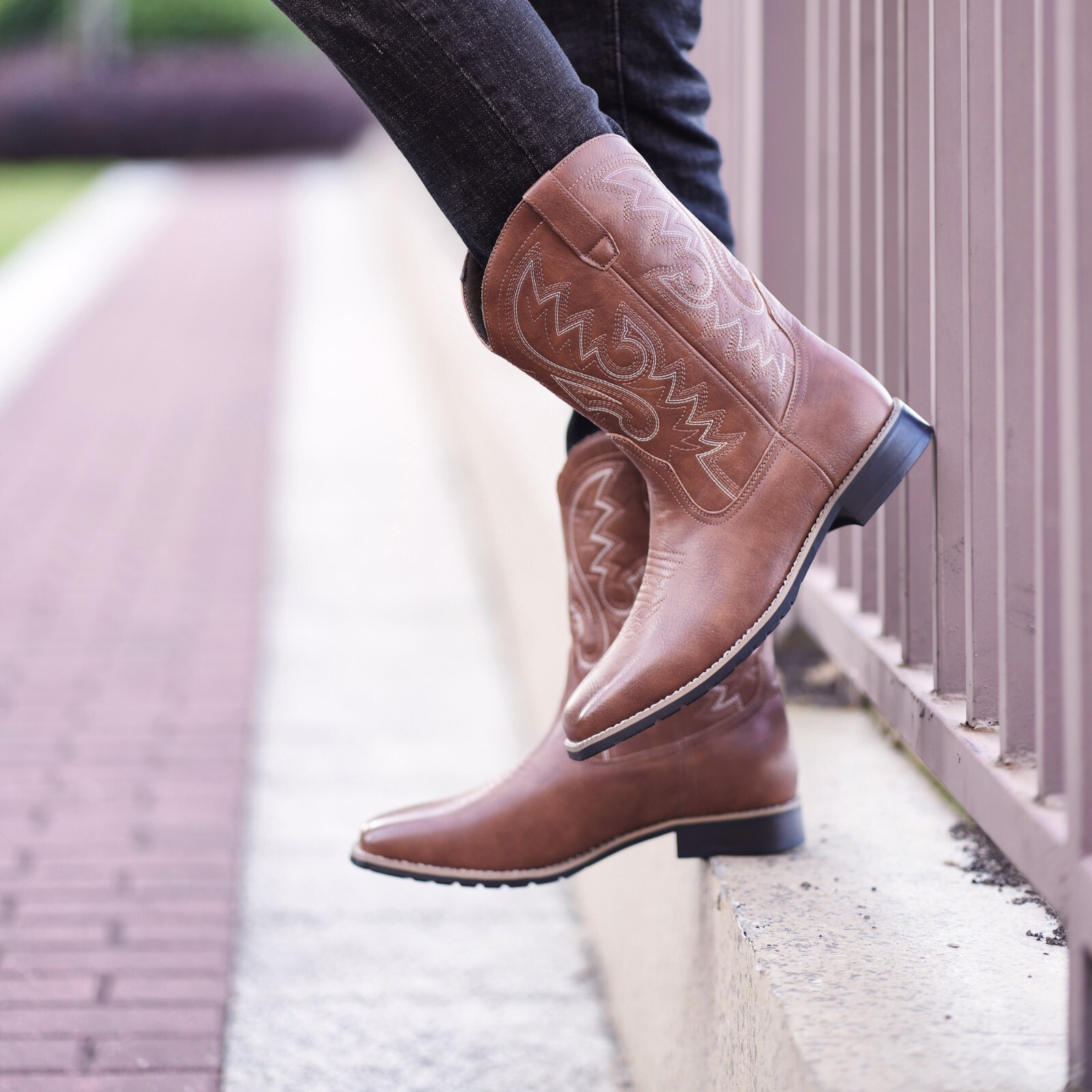 Brown Men’s Cowboy Western Embroidered Square Toe Boots