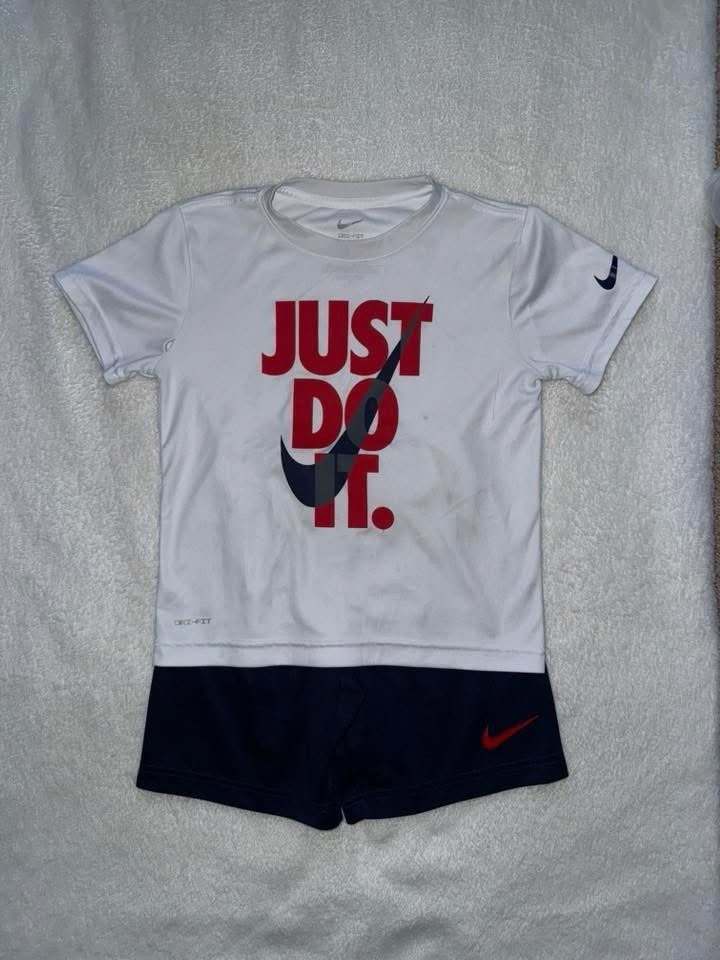 Size 7 (5 Outfits) “Nike” Logo T-Shirt & Shorts 2 Piece Outfit Set