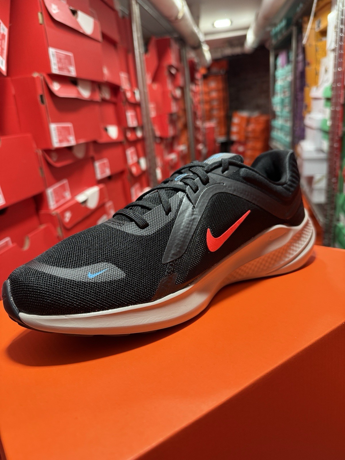 Nike Quest 5 Black Bright Crimson DD0204-005 Men’s Running Shoes