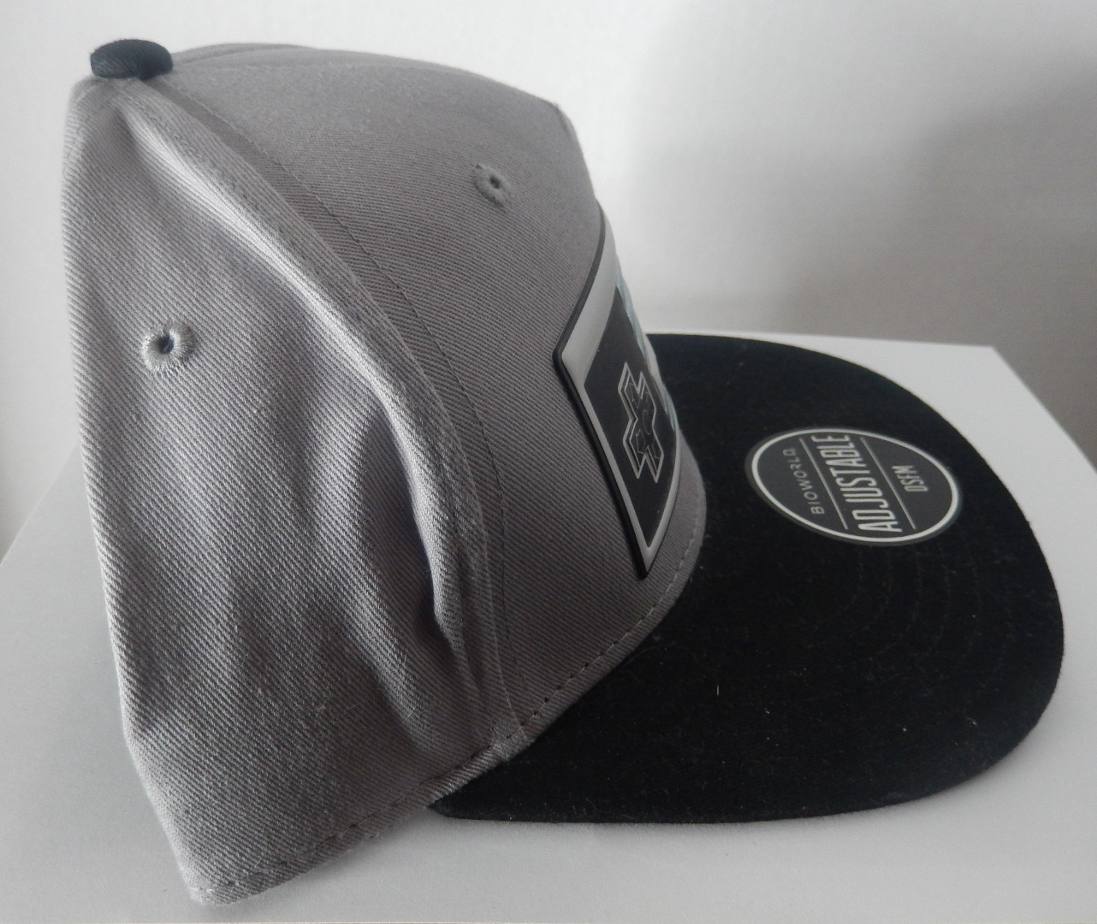 Nintendo Entertainment System-NES Classic Controller Adjustable Snapback Hat.
