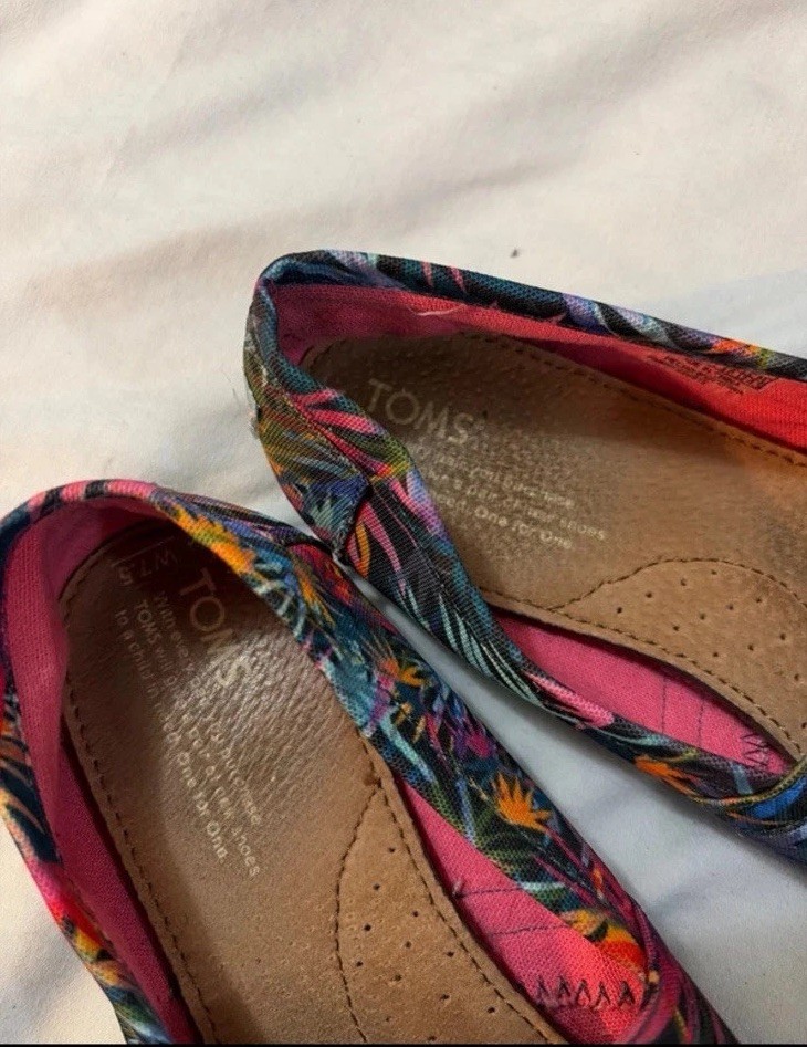 TOMS Women’s Slip-On Flats Canvas Floral Hawaiian Multicolor US 7.5 EU 38