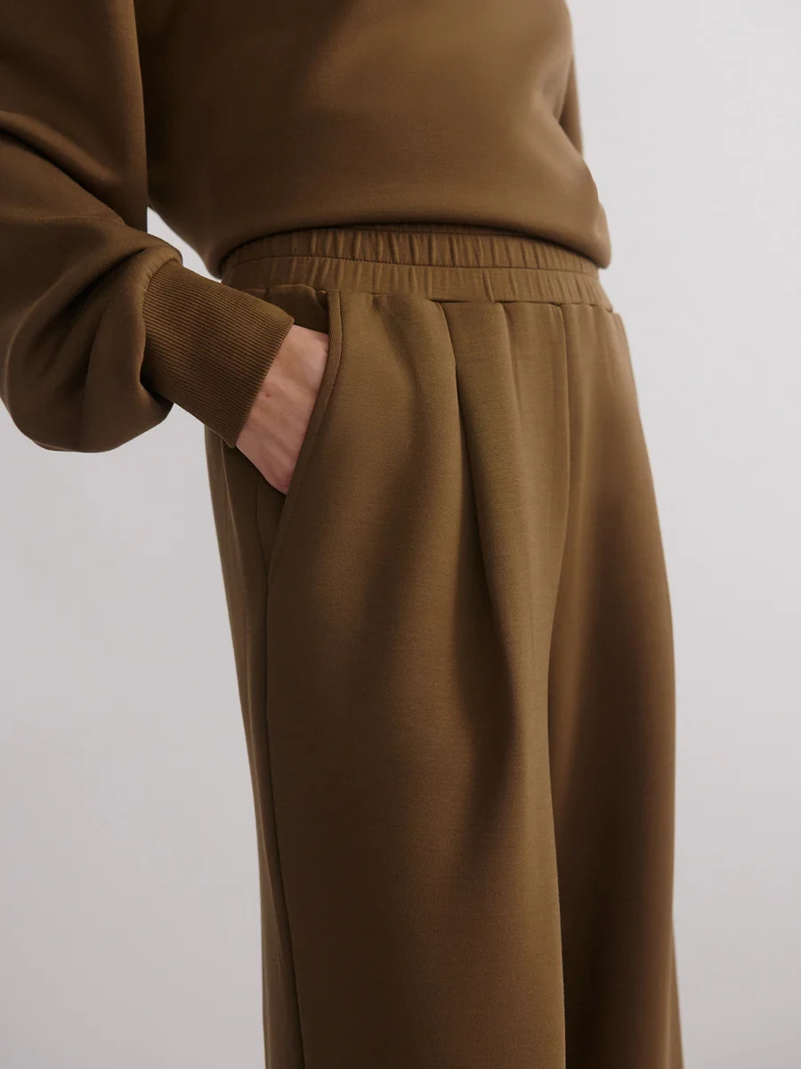Varley The Extra Wide Leg Pant 29.5″ in Military Olive, Size Medium