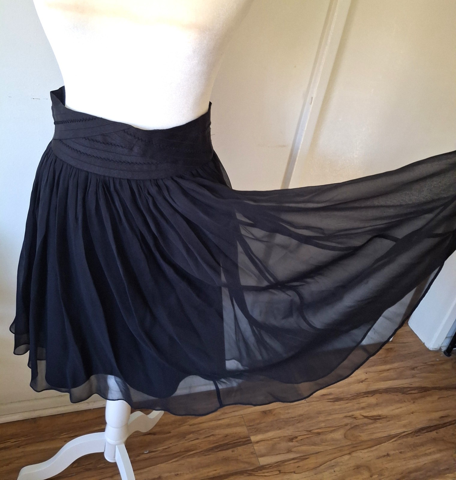 Elizabeth and James Silk Black Flowy Mini Skirt Womens M Lined Boho