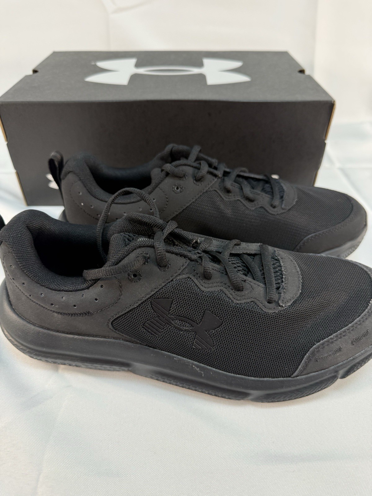 Under Armour Men Charged Assert 10 Running Shoes ALL Black EXTRA WIDE Sneakers