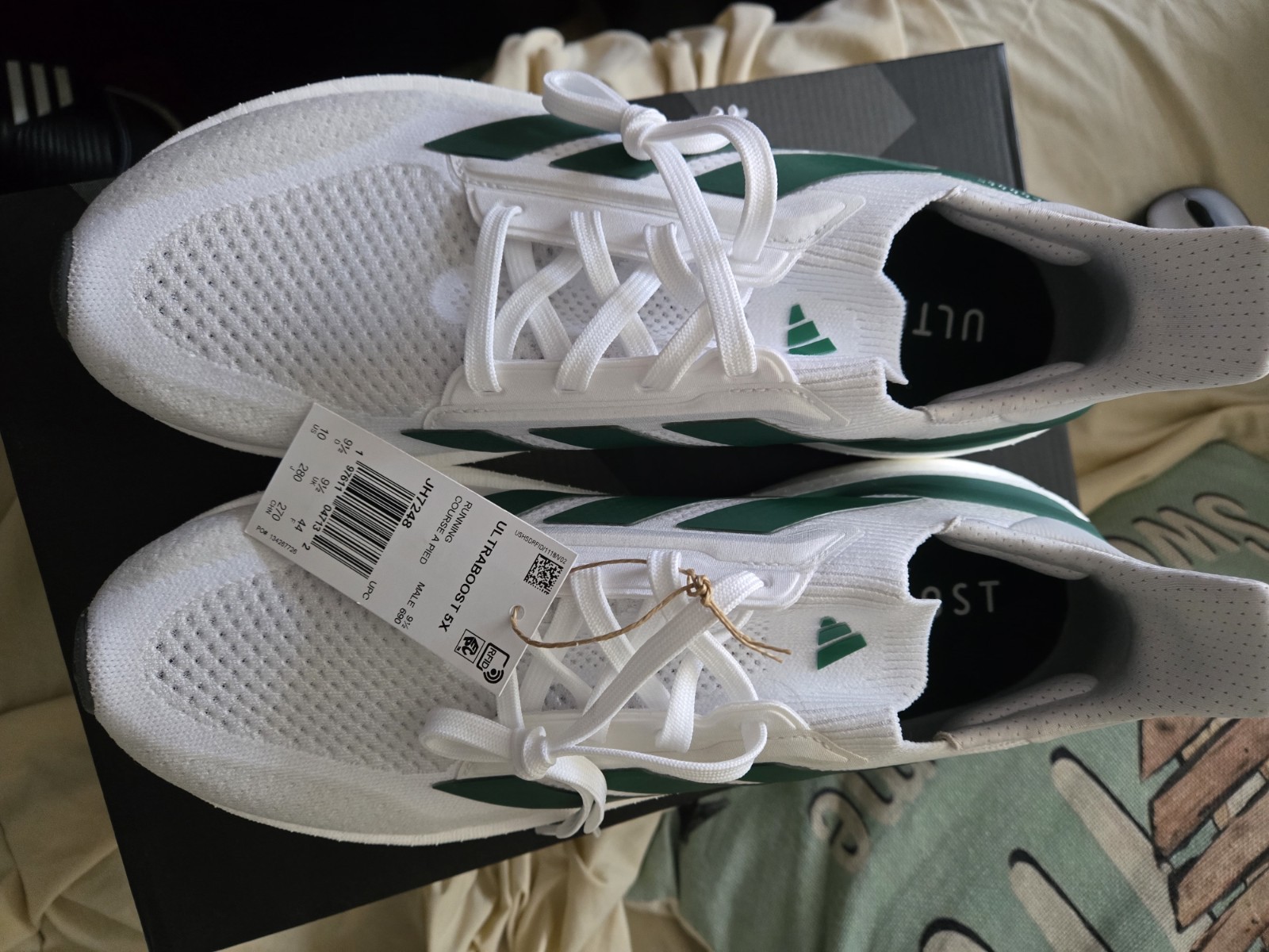 Adidas Men’s UltraBoost 5X US Men Size 10 Green and White JH7248