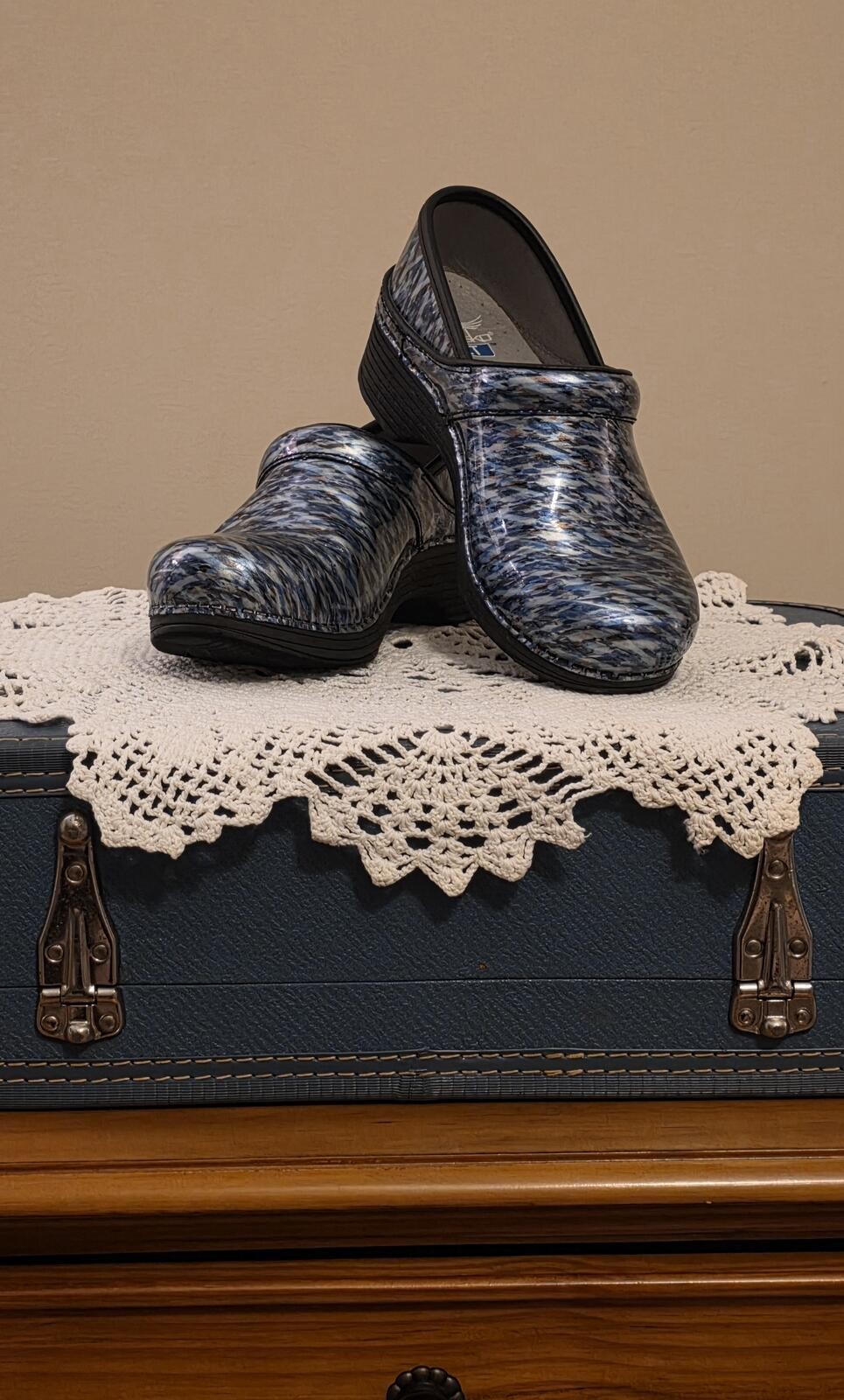Dansko Professional Clogs Womens EU 36/US 5.5-6 Blue Marbled