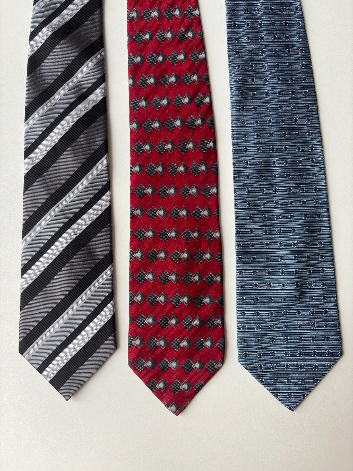 Vintage Set of 3 Italian Silk Ties VINCI, GM, Navy Red Blue Geometric. н1