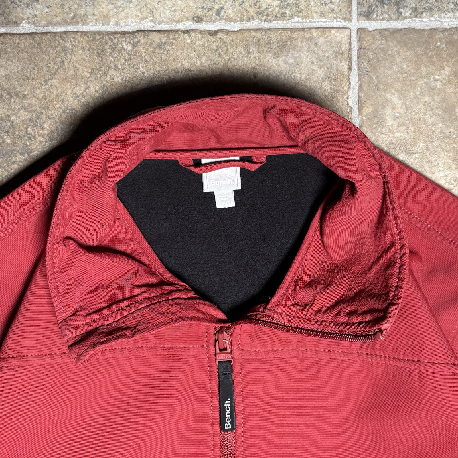 Bench Men’s Red Full Zip Quilted Collar Nylon Short Jacket Logo; Size M