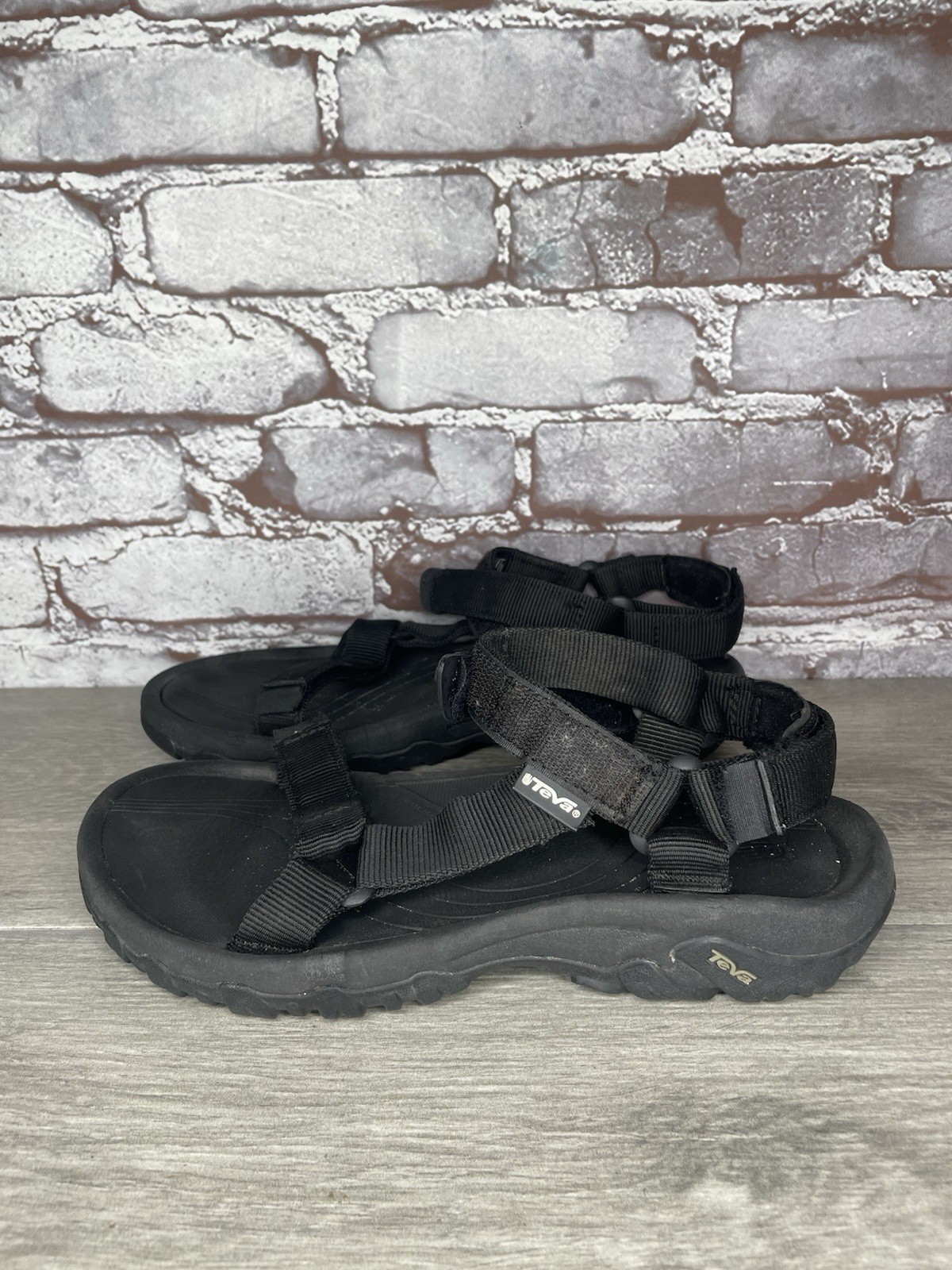 TEVA Hurricane Xlt2 Black EVA Foam Midsole Rugged Rubber Sandals Women 8M US/39