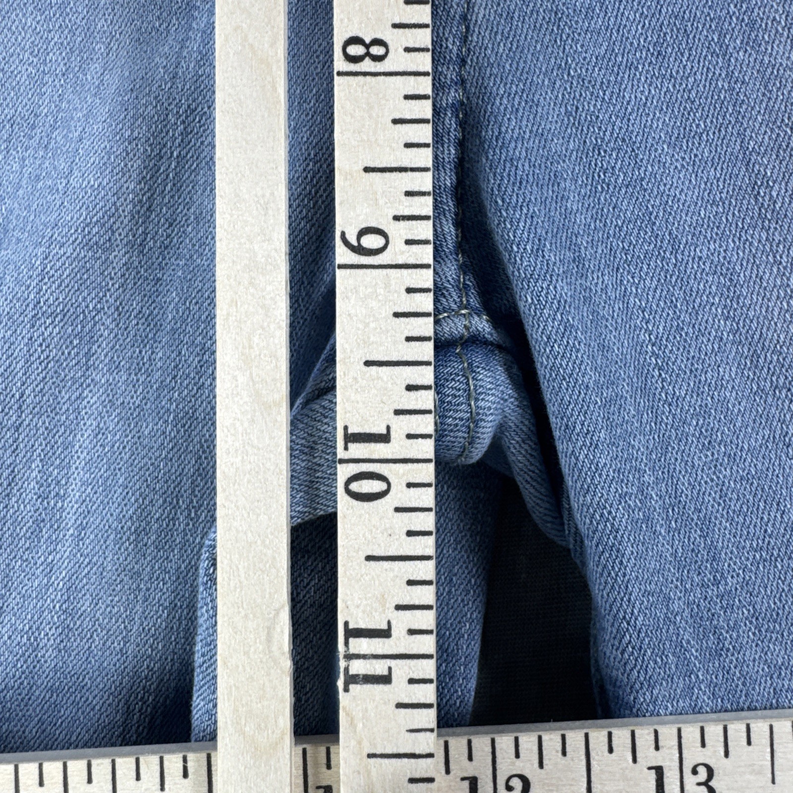Levi’s jeans 314 Shaping Straight Leg Size 29×32 Light Wash Stretch Blue Denim