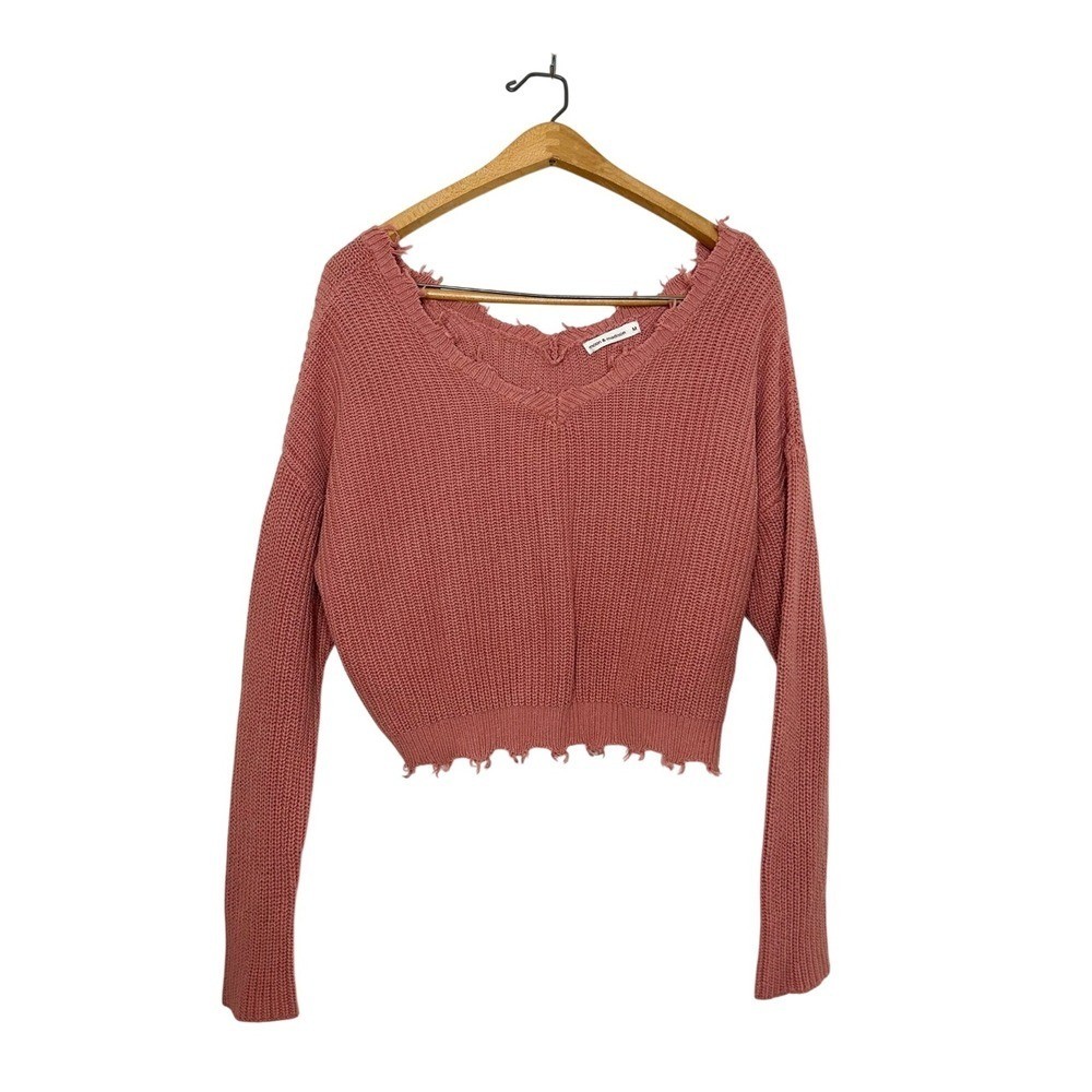Moon & Madison Distressed Raw Edge Cropped V Neck Knit Sweater Salmon Pink M