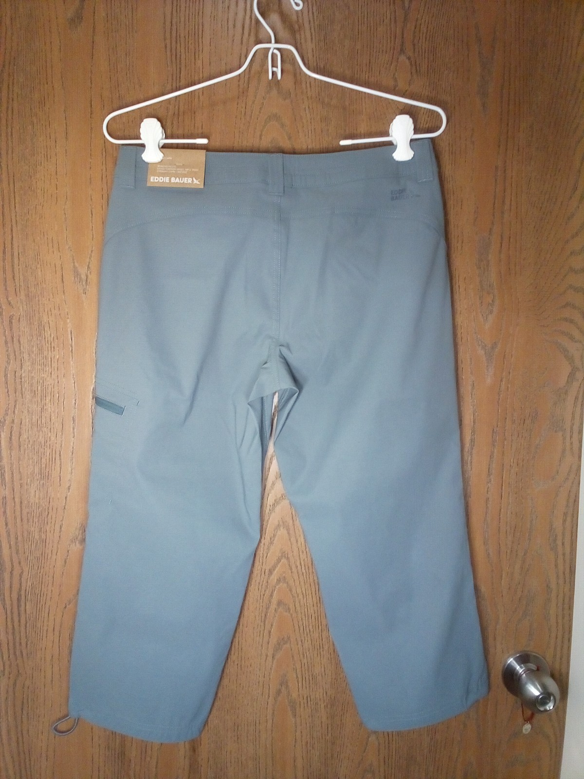 NWT $65 Eddie Bauer Wm’s Rainier Gray Capri Hiking Pants Sz P4