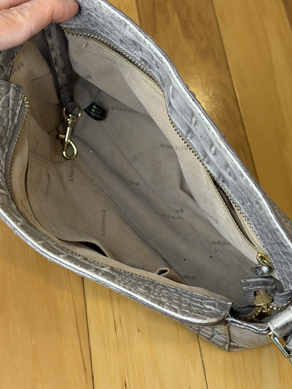 Brahmin Melbourne Gray Croc Embossed Leather Shoulder Bag Purse Gold Hardware