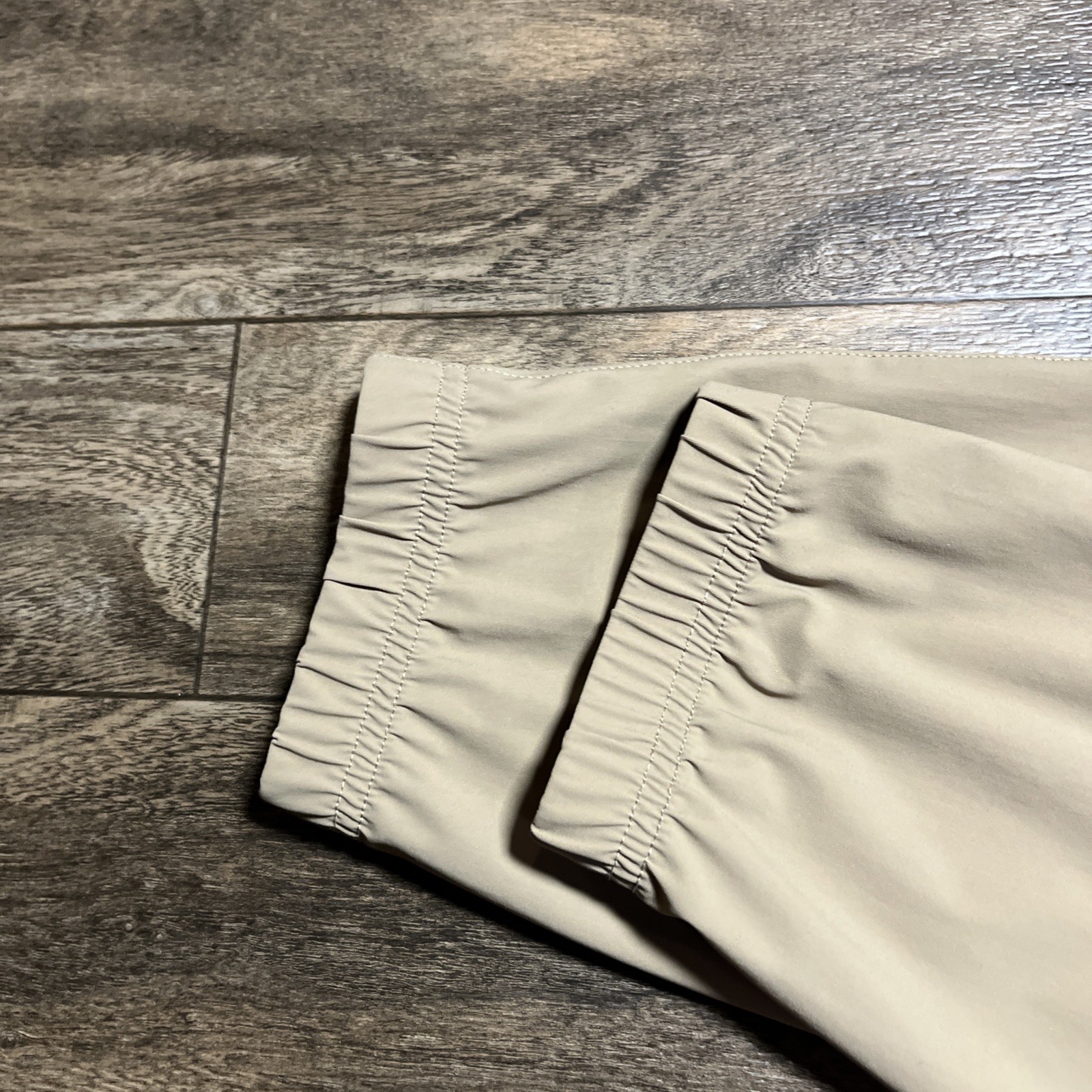 UNRL In Flex Jogger III Pants Men’s Small Desert Khaki Golf Stretch EUC