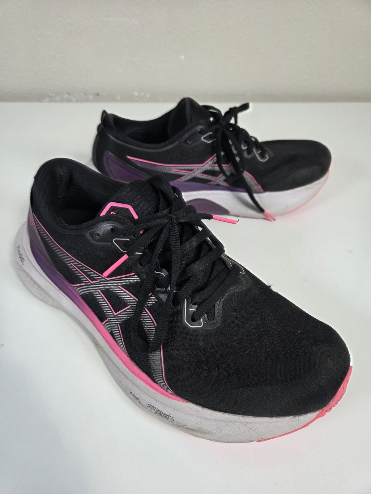 Women’s Asics Gel-Kayano 30 Black/Lilac Hint Running Shoes Sneakers – Size 9.5