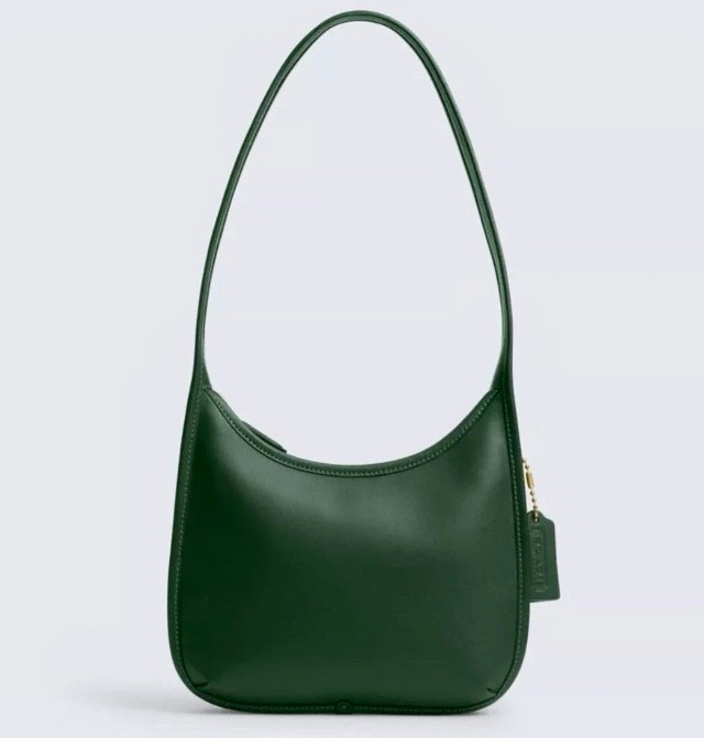 Coach Originals 90’s Ergo Design Hunter Green Glovetanned Leather CURVE ZIP BAG