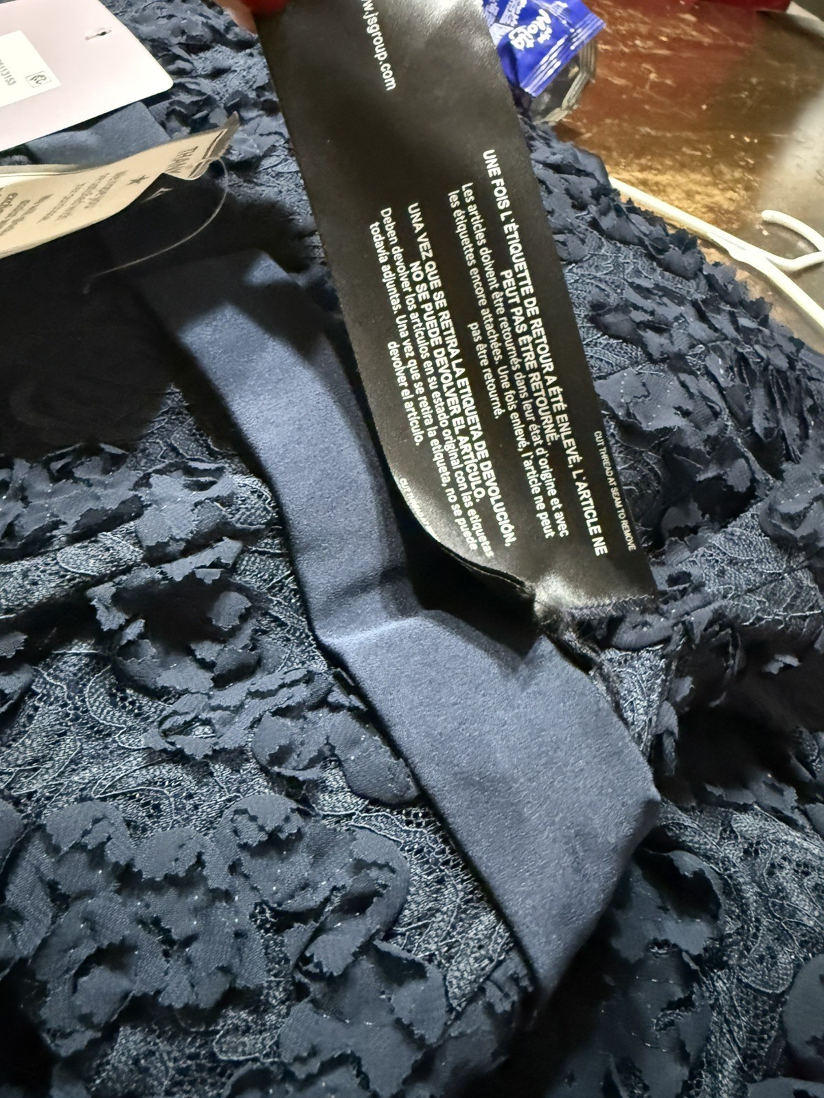 JS Collections Leigh 3D-Floral Keyhole-Cutout Gown In Navy New Size 6