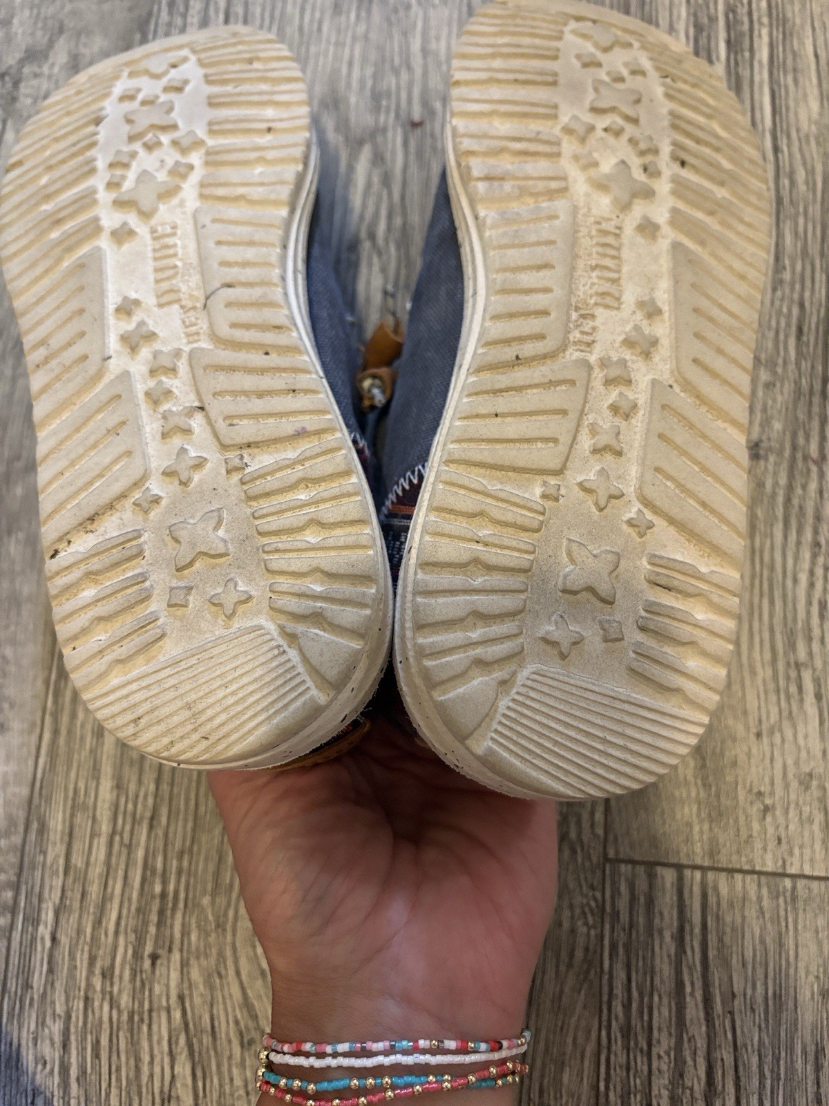 Women’s Hey Dudes Size 9