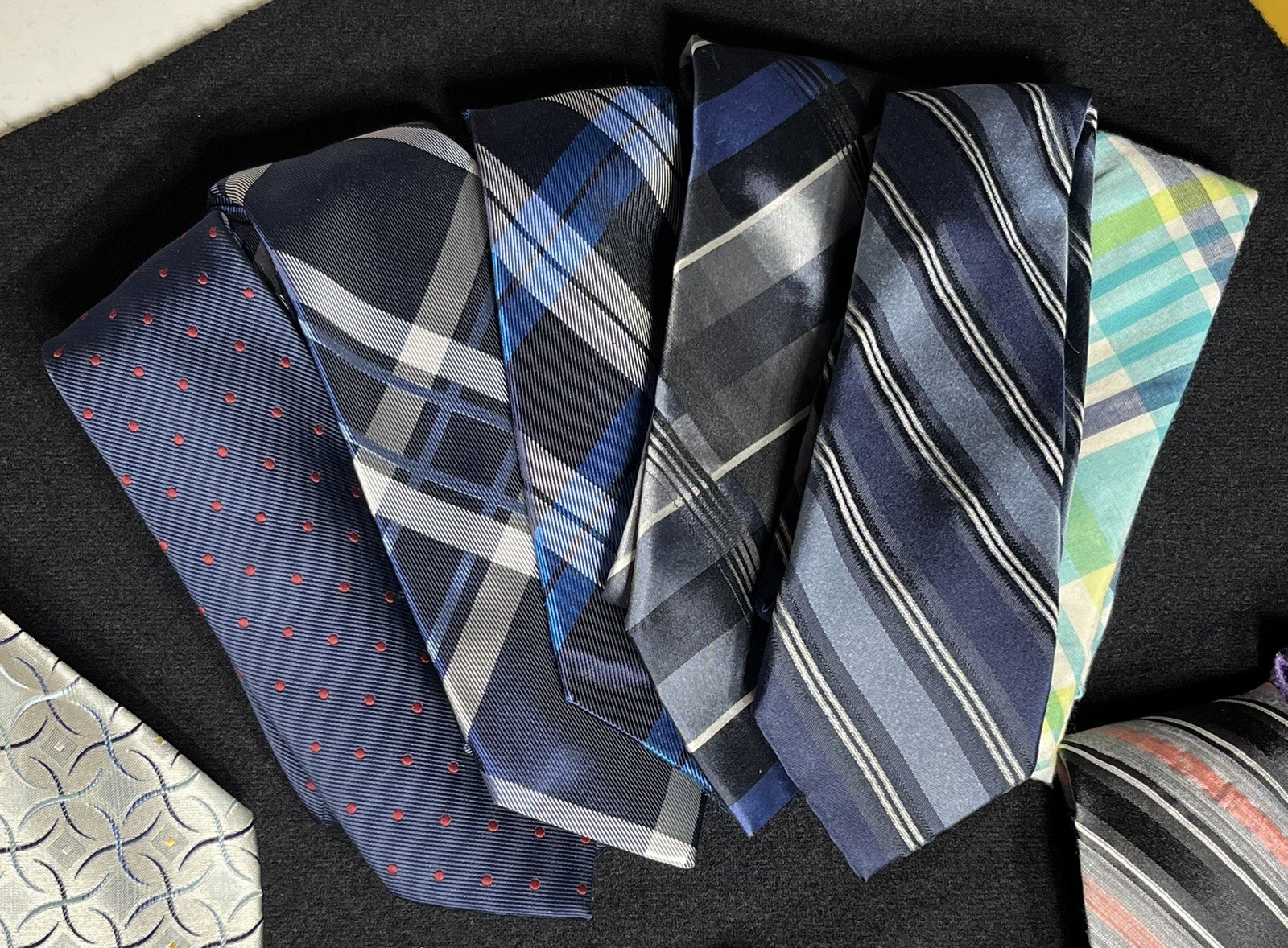 Lot of 22 Men’s Neckties Assorted Plaid Striped Geometric Holiday Dress Ties