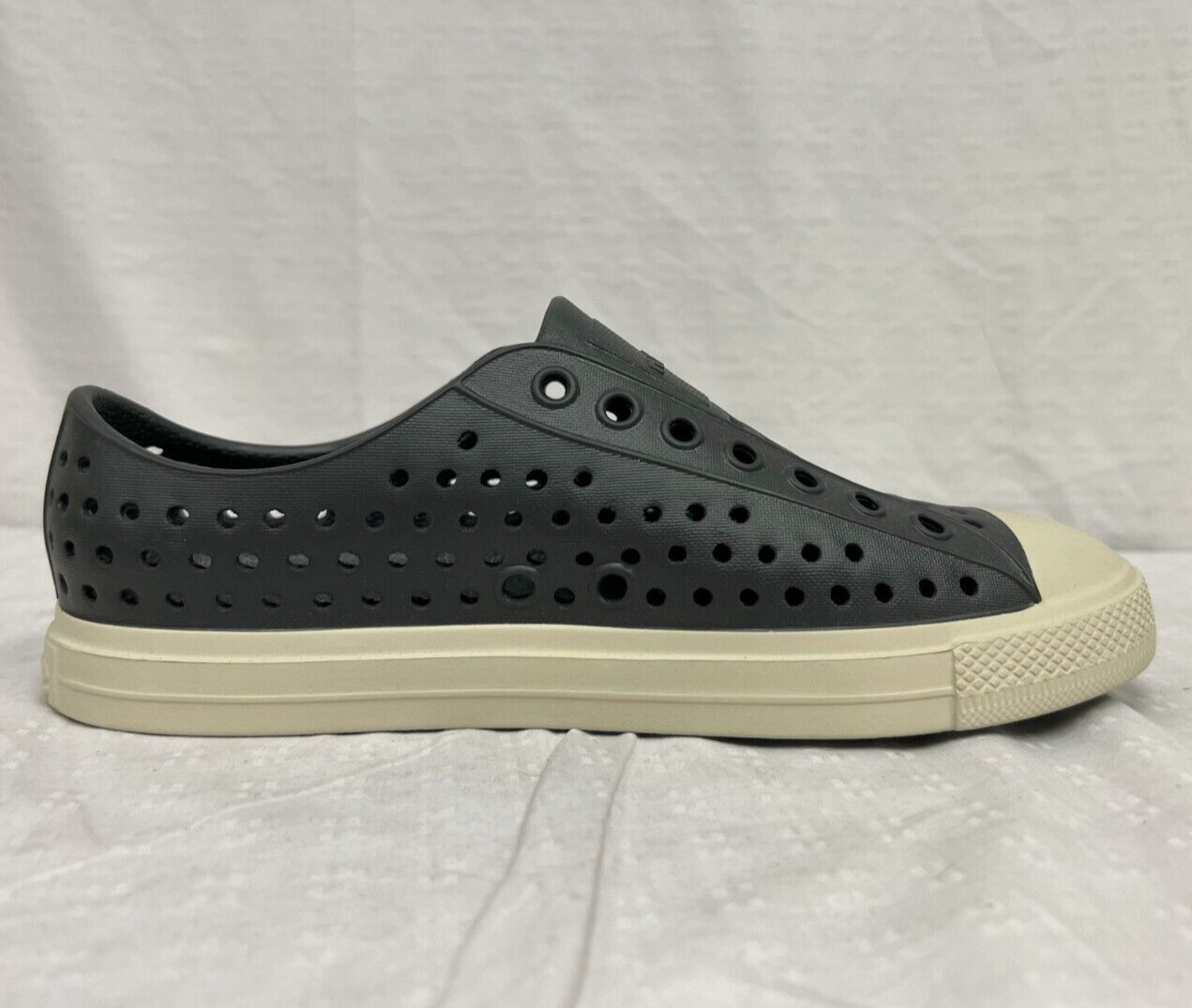 Native Adults Jefferson Slip On Sneaker/Water Shoe Jiffy Black Men 5/Women 7 New
