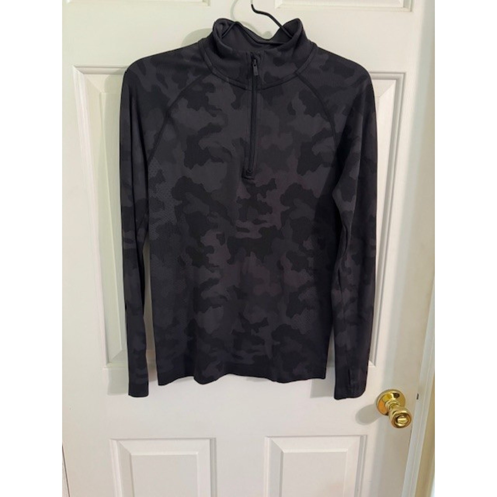 All in Motion Boys Soft Stretch 1/4 Zip Pullover Black Camo Sz 12/14 Large