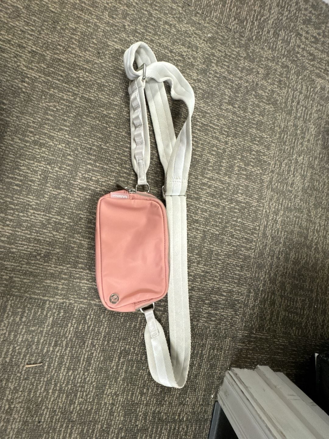 Lululemon Everywhere Belt Bag O/S