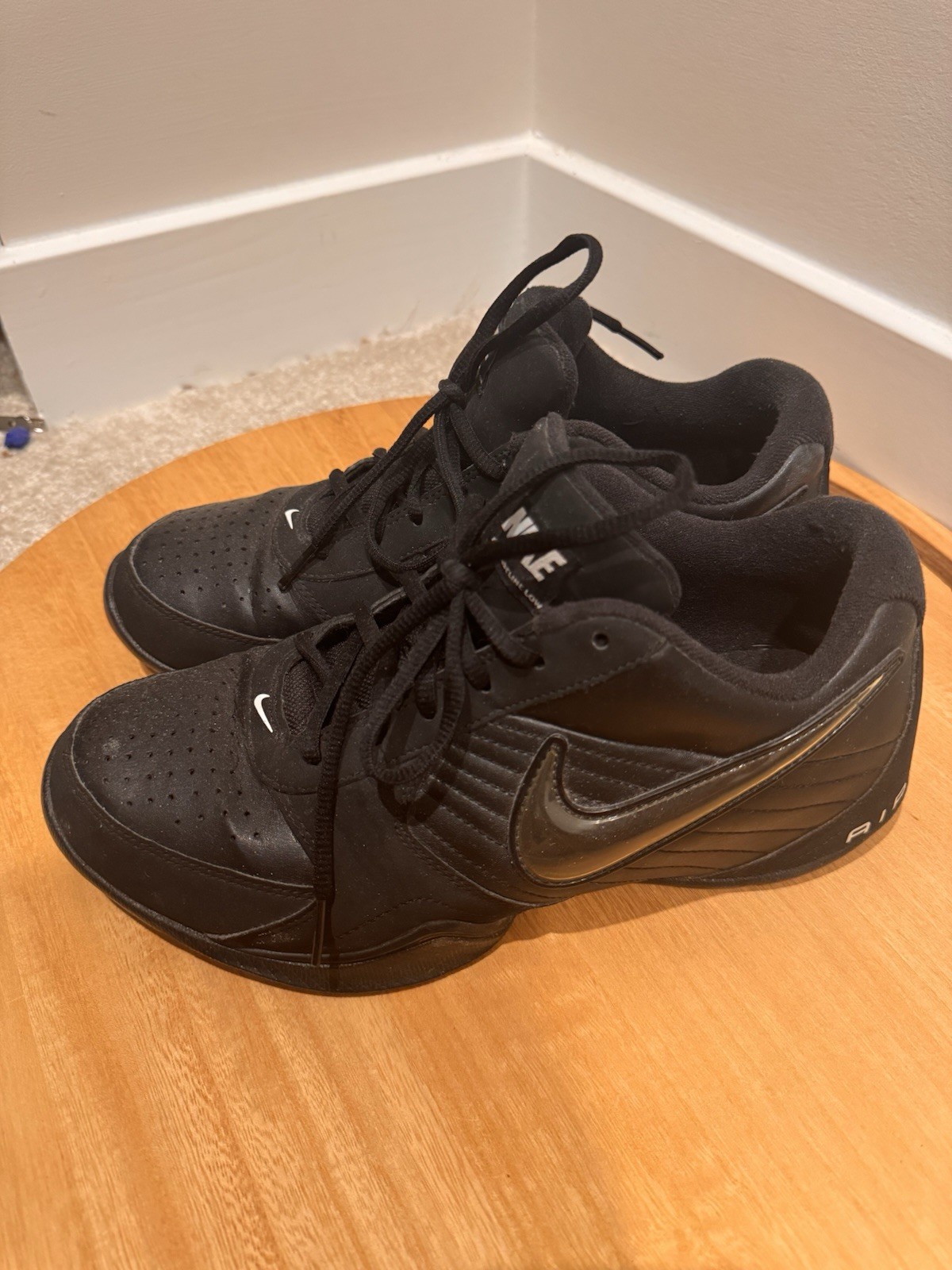 Nike Air Black Lace Up Men’s Low Top Athletic Sneakers
