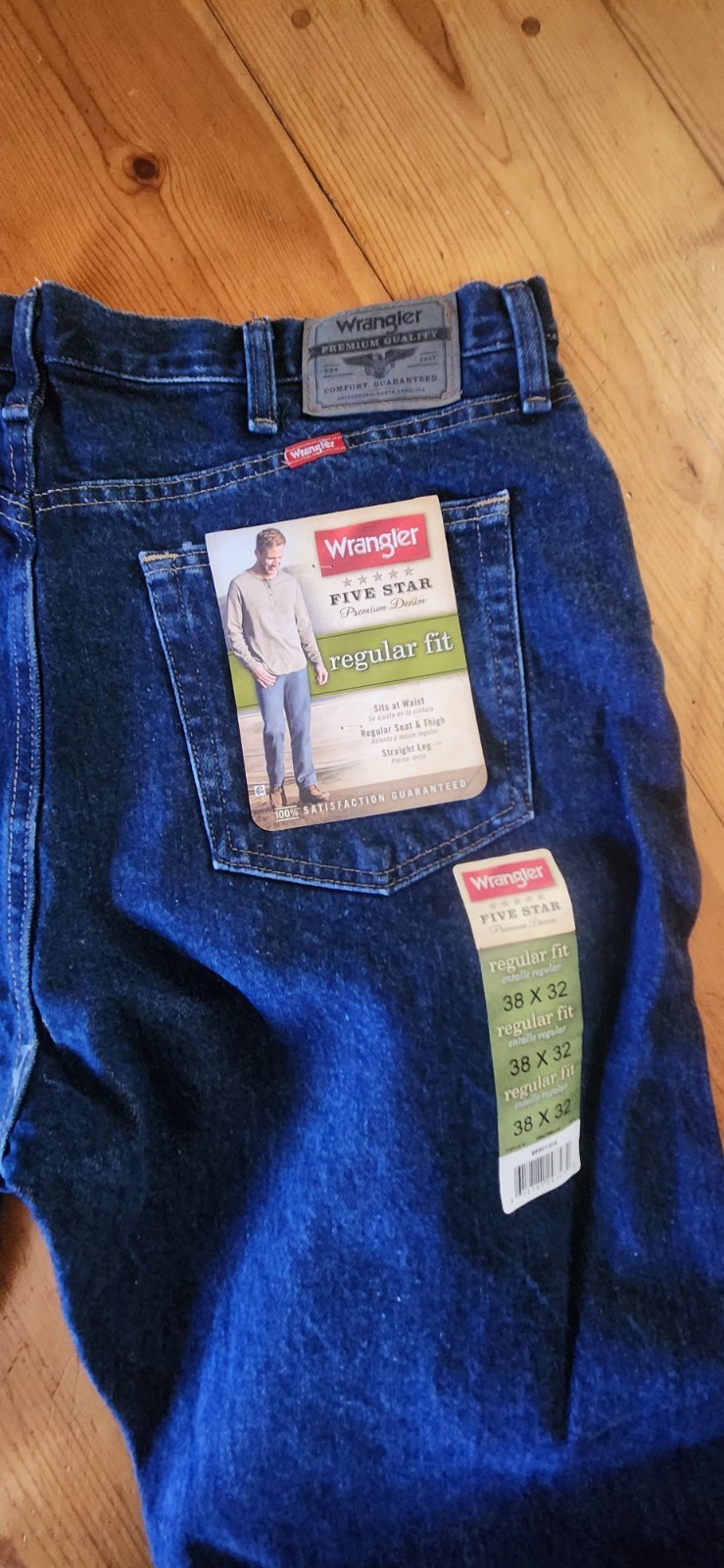 Mens NWT Wrangler Five Star Regular Fit Jeans