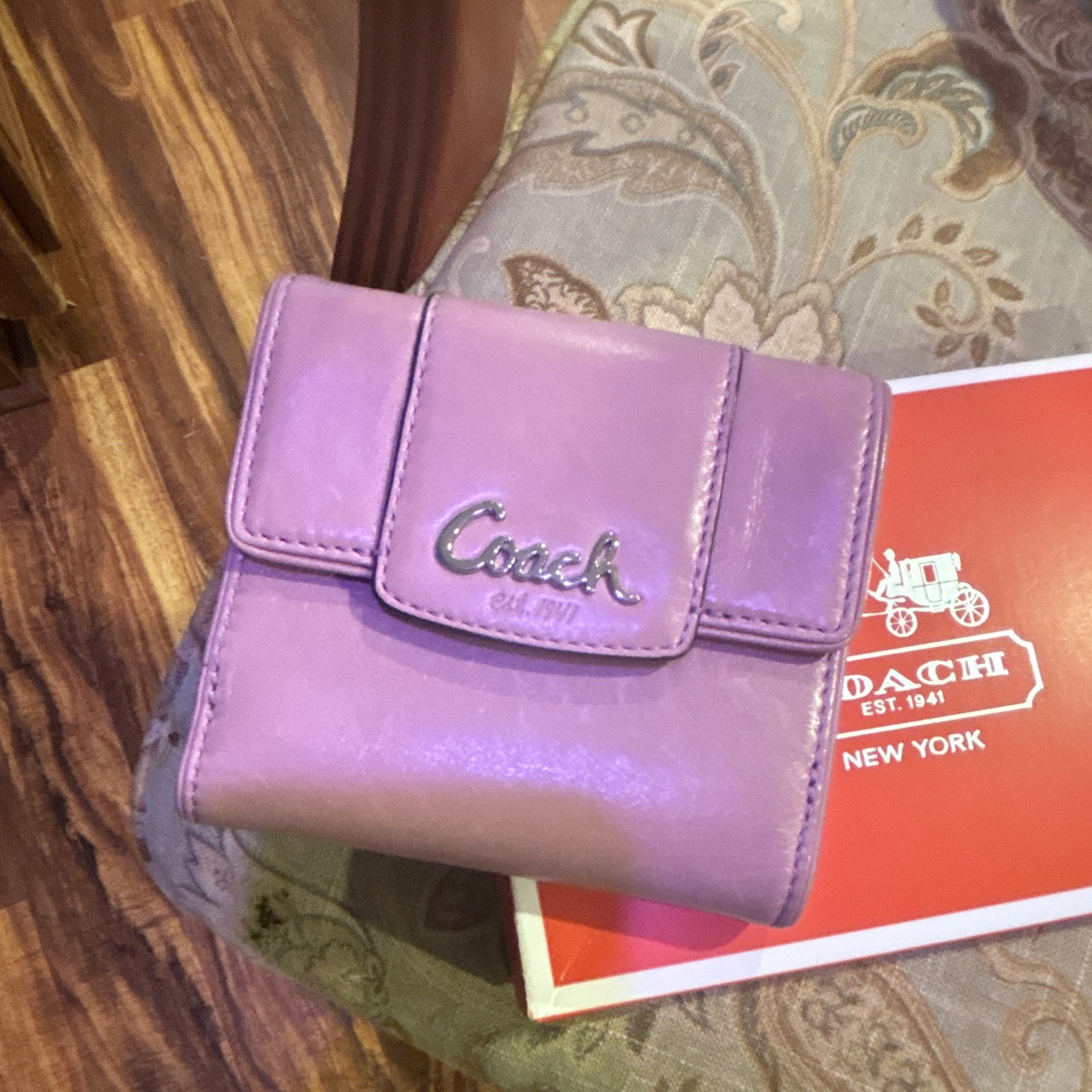 Coach Purple Solid Bifold Folding Wallet w/ Logo Accent, Credit Card Slots