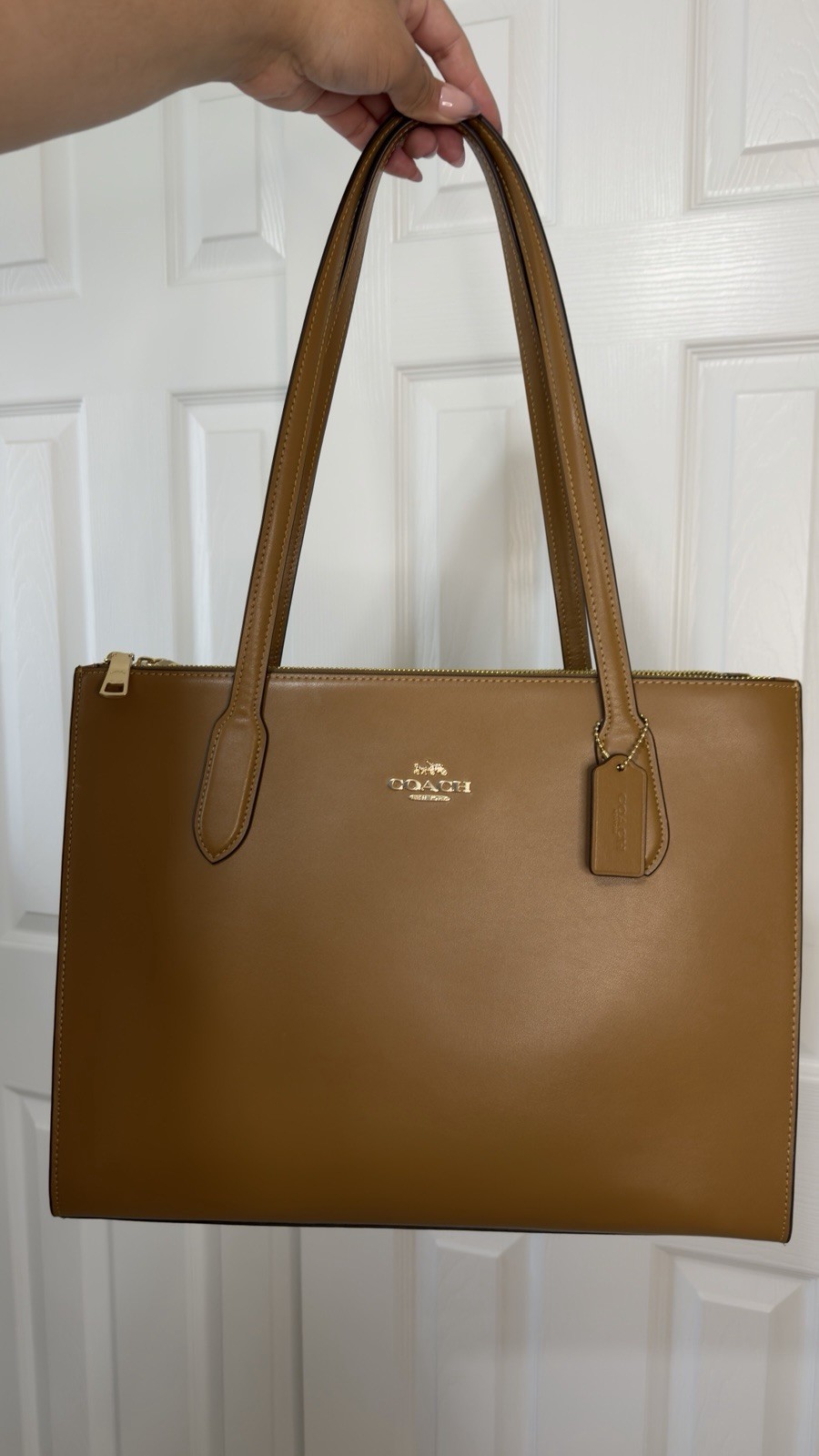 Coach Brown Zip Tote Shoulder Bag Gold Hardware, Inner Pockets, Bag Charm