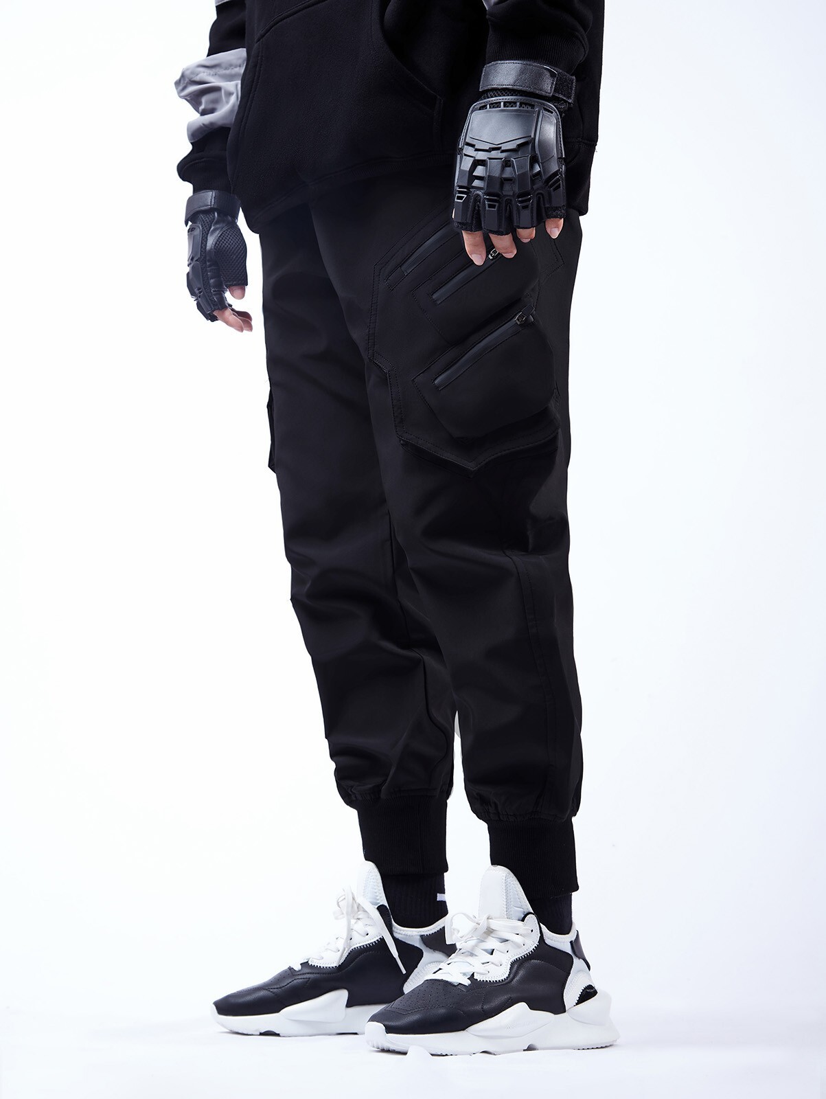 Niepce Black Strapped Pants Techwear Streetwear Cargo Joggers for Men