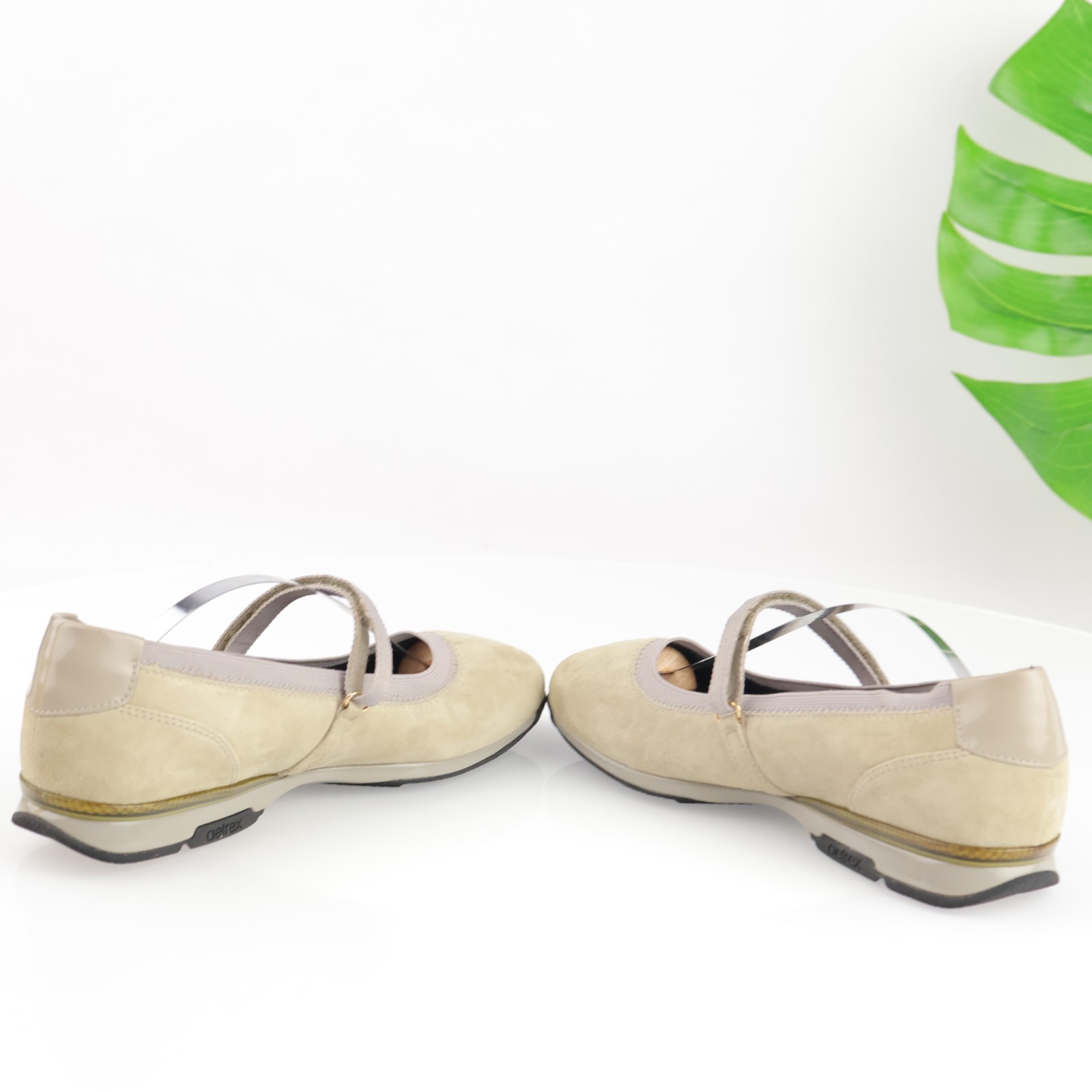 Aetrex Womens Caroline Mary Jane Shoes Size 9 WIDE Beige Tan Comfort Sporty Flat