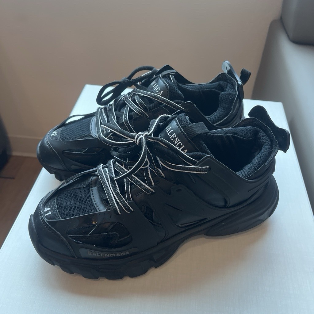 Balenciaga Track Men’s Black Low Top Lace-Up Athletic Sneakers