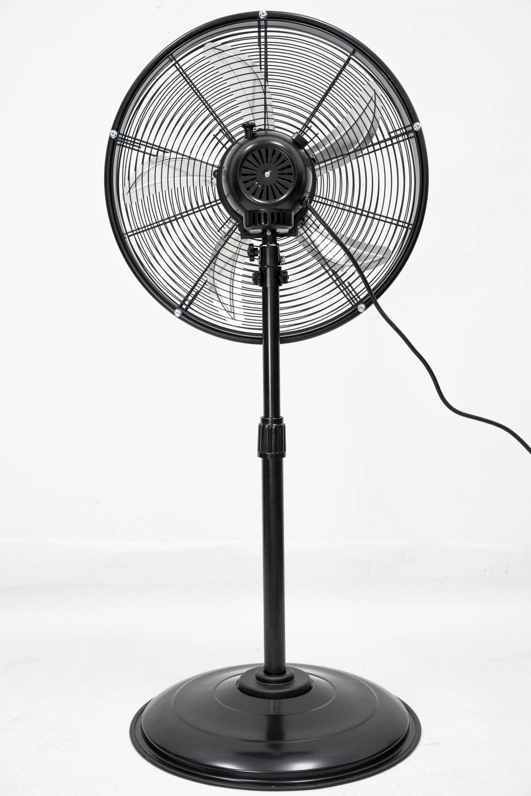 Utilitech 20-in High Velocity Indoor Oscillating Pedestal Fan, in Black|16343