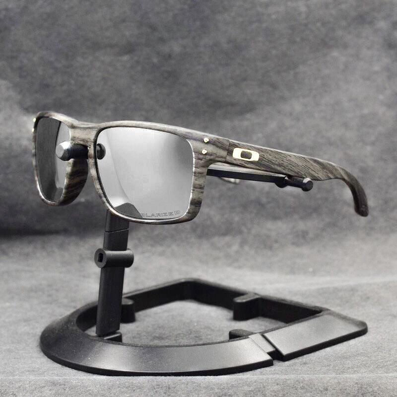 Oakley Holbrook Polarized Sunglasses Gray Woodgrain Frame Silver Mirror Lens