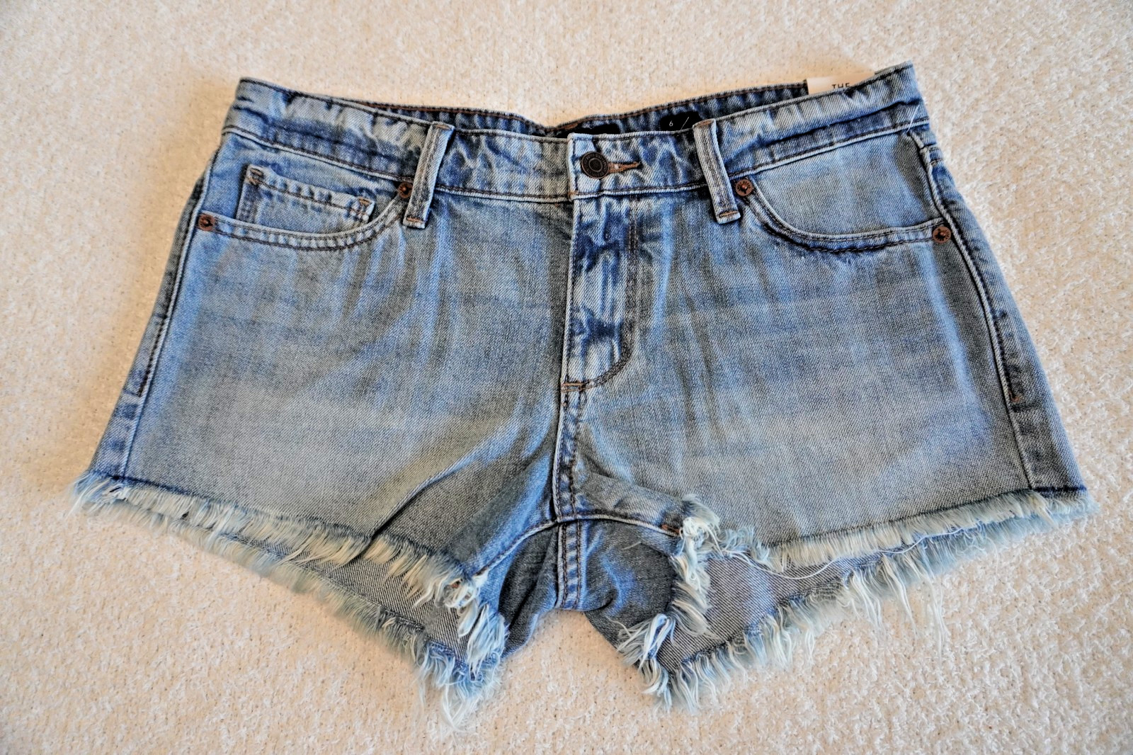 Lucky Brand Denim Cut Off Shorts Light Wash Frayed Hem Mid Rise Casual