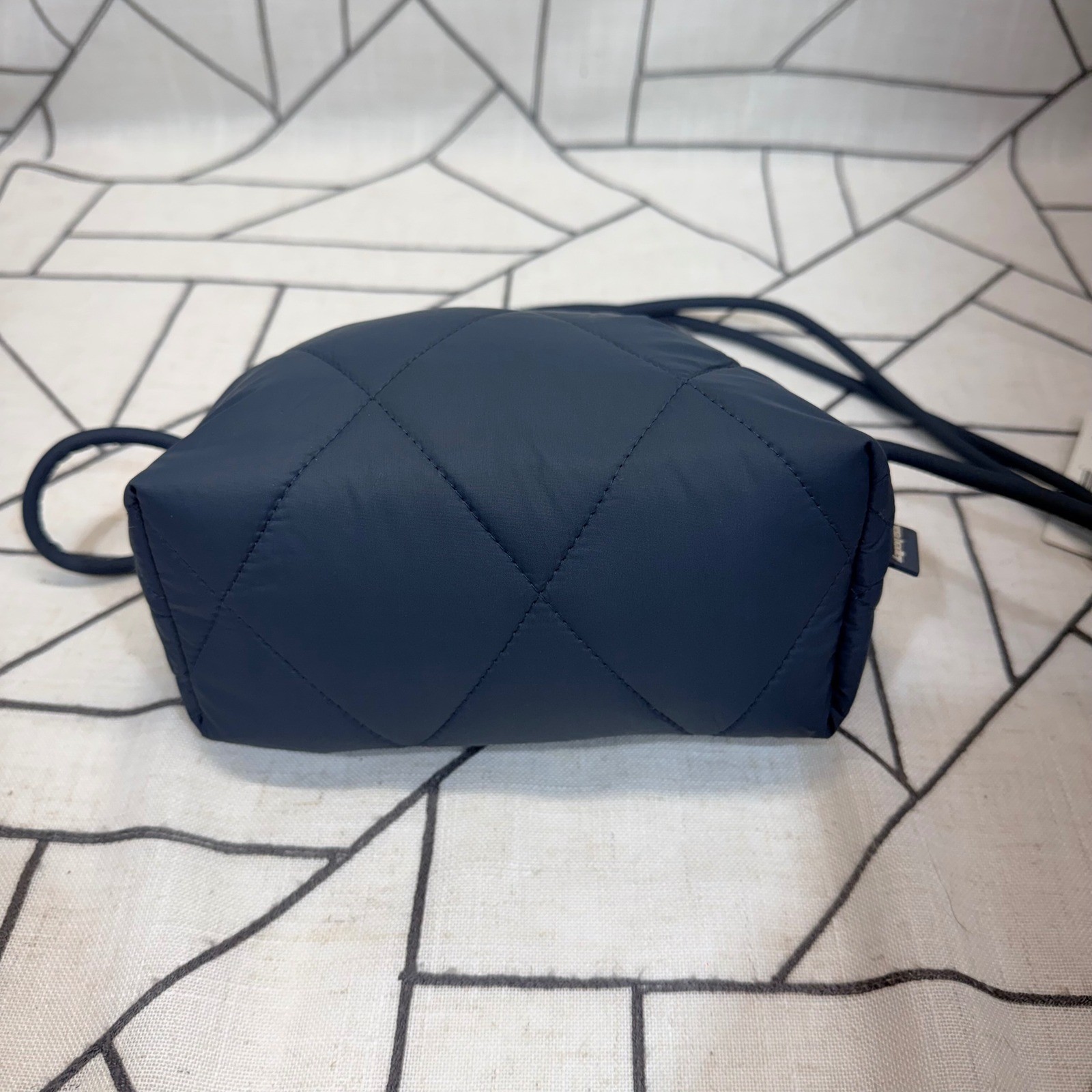 Vera Bradley Crossbody Bag Small Navy Blue Quilted Performance Knotted Strap NWT