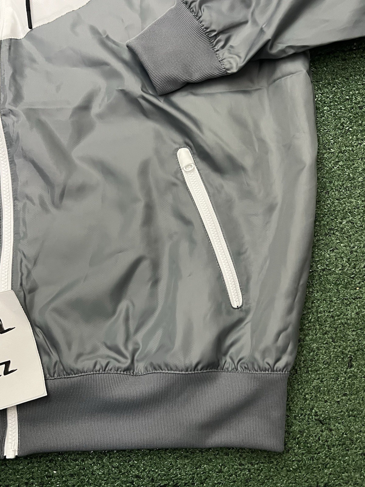 Nike Windrunner Windbreaker Jacket Hoodie Full Zip Gray White Men’s L DA0001-084