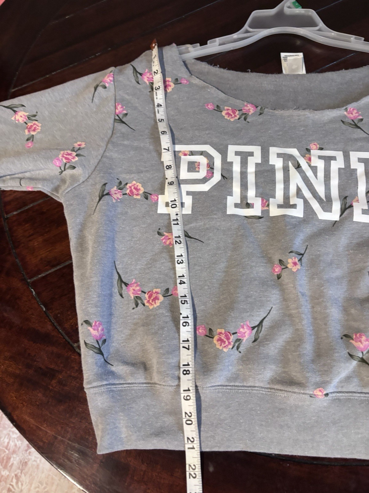 Victoria’s Secret PINK Womens Large Grey Pink Roses Long Sleeve Sweatshirt
