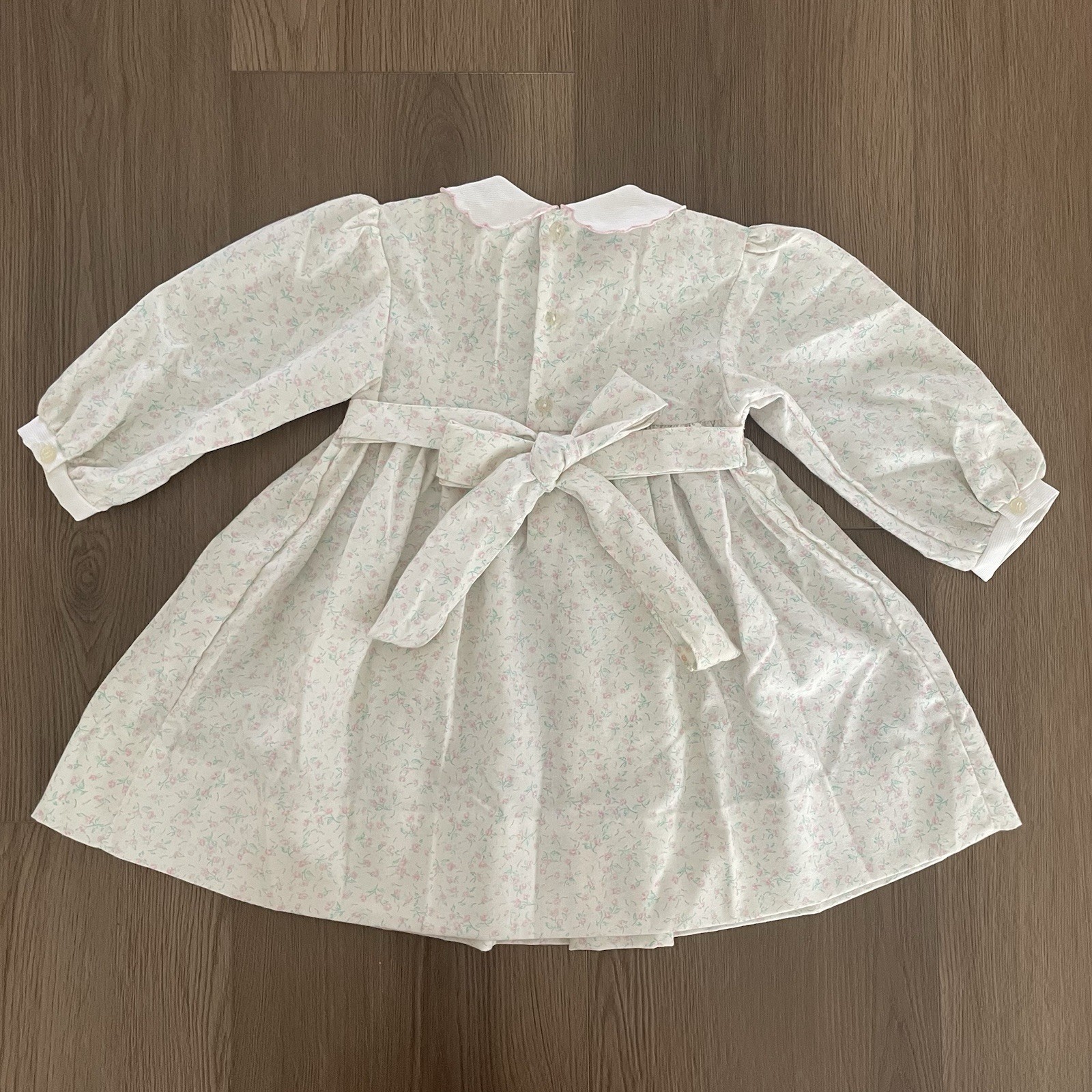 VTG)Petit Ami White Floral Pink Smocking Dress Baby Girl’s Size 18M
