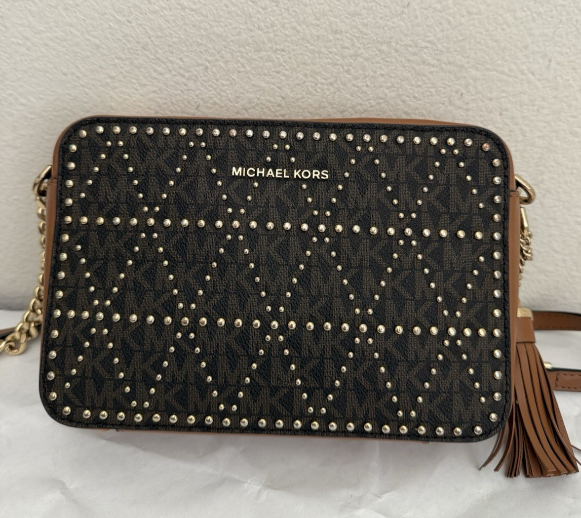 Pre-Owned Michael Kors Studded Logo Camera Crossbody Bag 32F7GGNM2V Brown