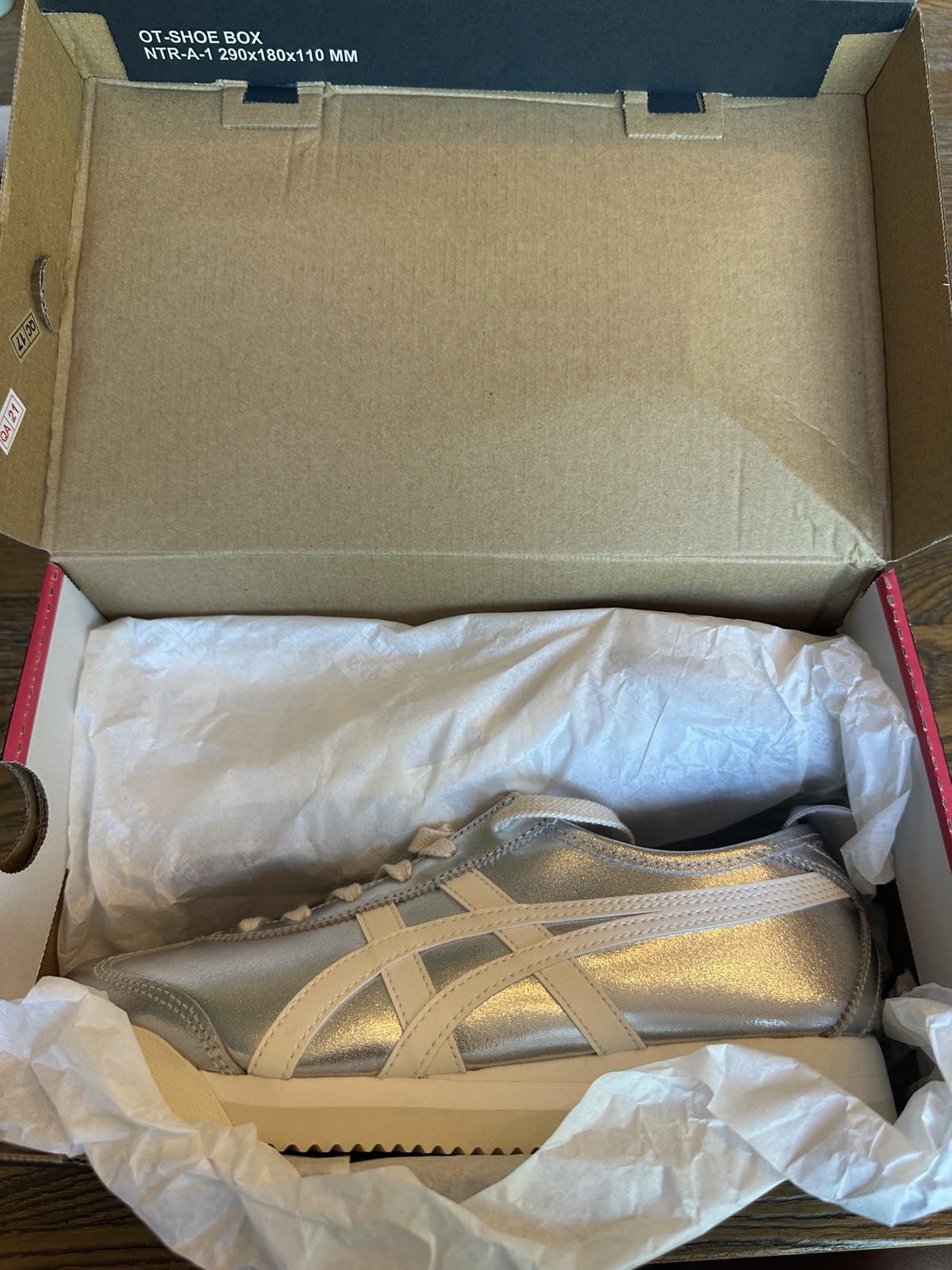 Onitsuka Tiger Mexico 66 PF Metallic Silver/Cream Lace-Up Sneakers