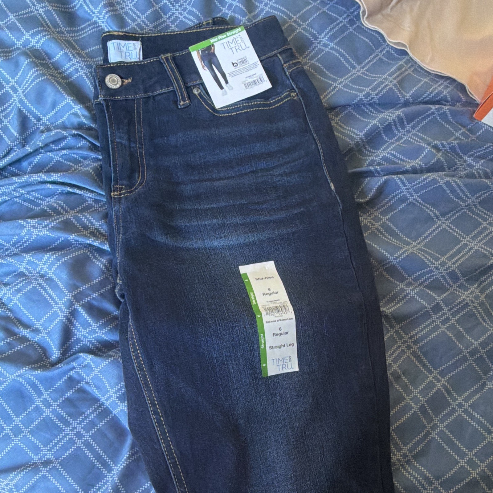 Time and Tru Women’s Dark Wash Straight Leg Mid Rise 5-Pocket Jeans Size 6