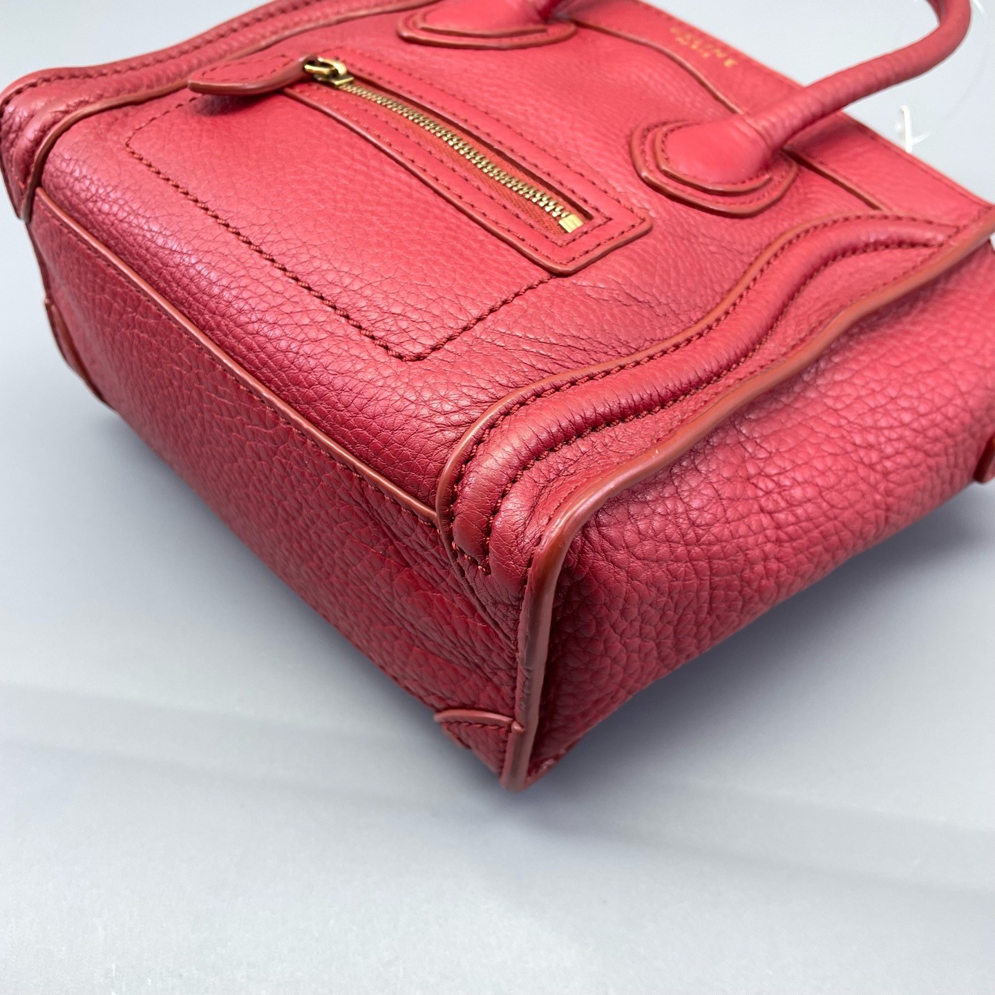 AUTH Celine Luggage Red Pebbled Leather Gold Hardware Handbag Crossbody Bag
