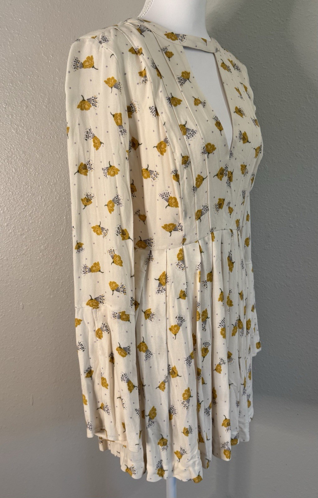 Free People Tegan Yellow Floral Cutout Bell Sleeve Rayon Boho Mini Dress Size 0