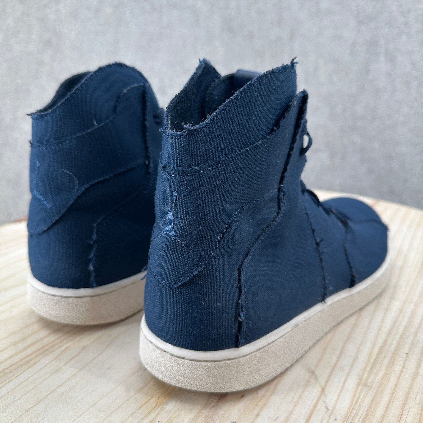 Jordan Westbrook 0.2 Obsidian Mens 11.5 Navy Blue Canvas High Top Sneakers
